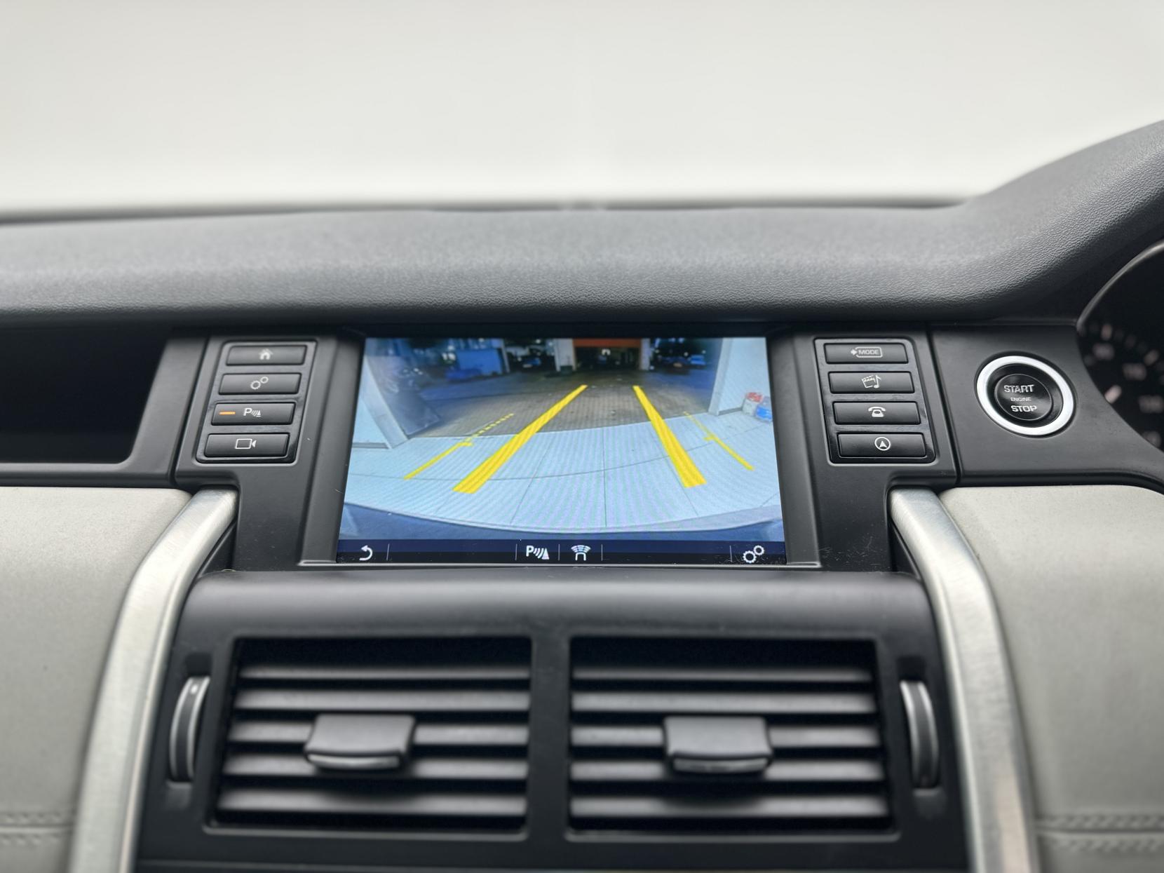 Land Rover Discovery Sport 2.0 TD4 SE Tech SUV 5dr Diesel Auto 4WD Euro 6 (s/s) (180 ps)