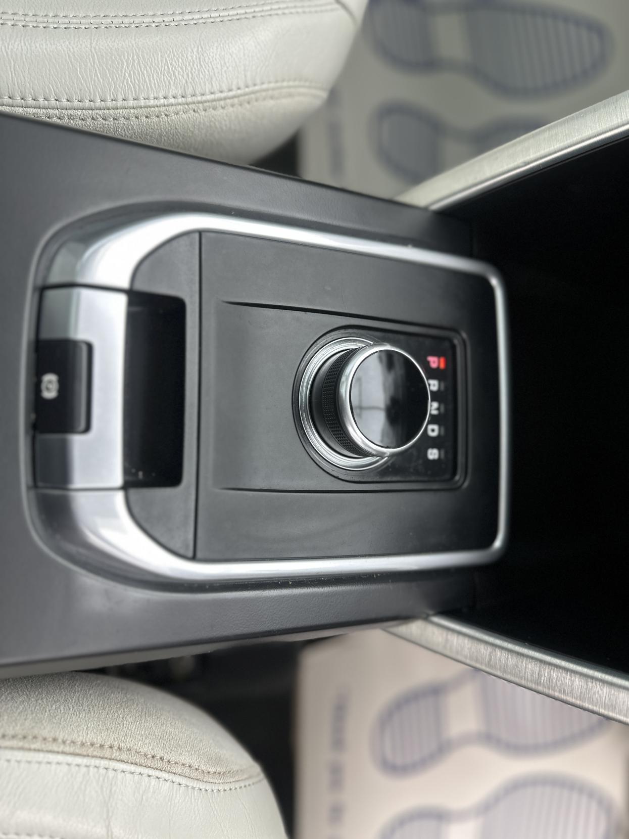 Land Rover Discovery Sport 2.0 TD4 SE Tech SUV 5dr Diesel Auto 4WD Euro 6 (s/s) (180 ps)