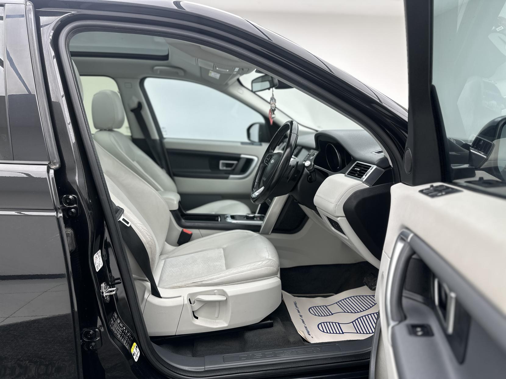 Land Rover Discovery Sport 2.0 TD4 SE Tech SUV 5dr Diesel Auto 4WD Euro 6 (s/s) (180 ps)