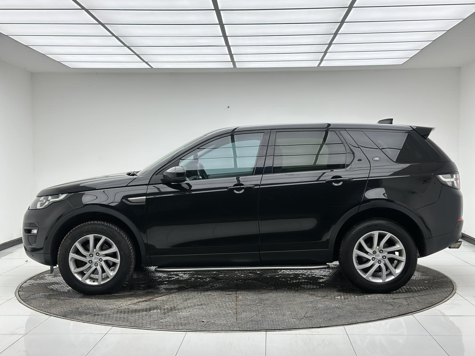 Land Rover Discovery Sport 2.0 TD4 SE Tech SUV 5dr Diesel Auto 4WD Euro 6 (s/s) (180 ps)