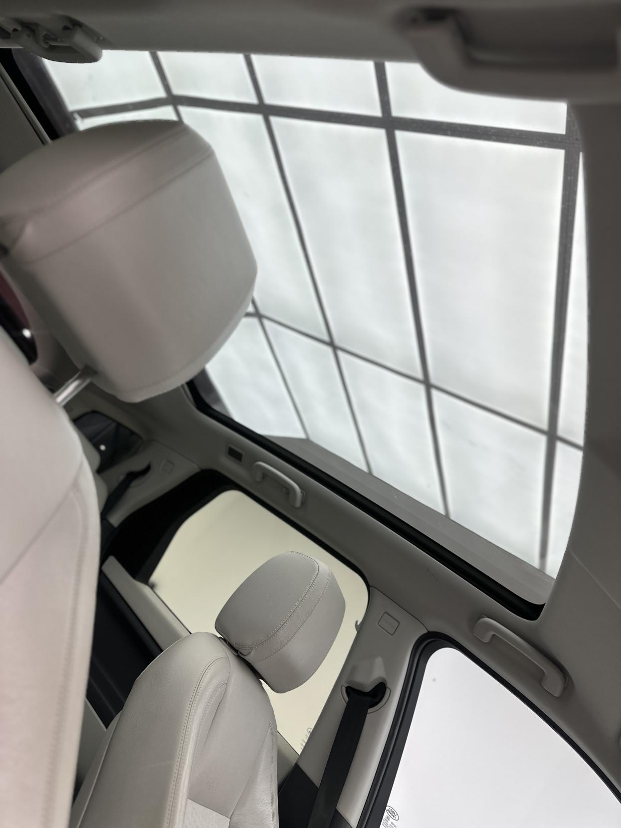 Land Rover Discovery Sport 2.0 TD4 SE Tech SUV 5dr Diesel Auto 4WD Euro 6 (s/s) (180 ps)