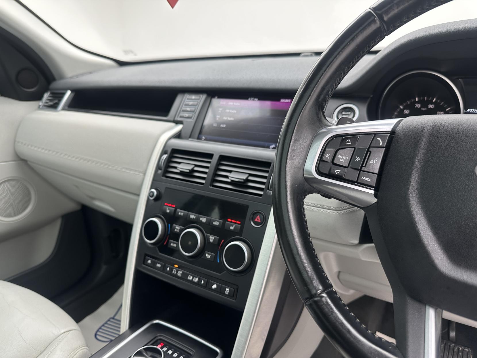 Land Rover Discovery Sport 2.0 TD4 SE Tech SUV 5dr Diesel Auto 4WD Euro 6 (s/s) (180 ps)