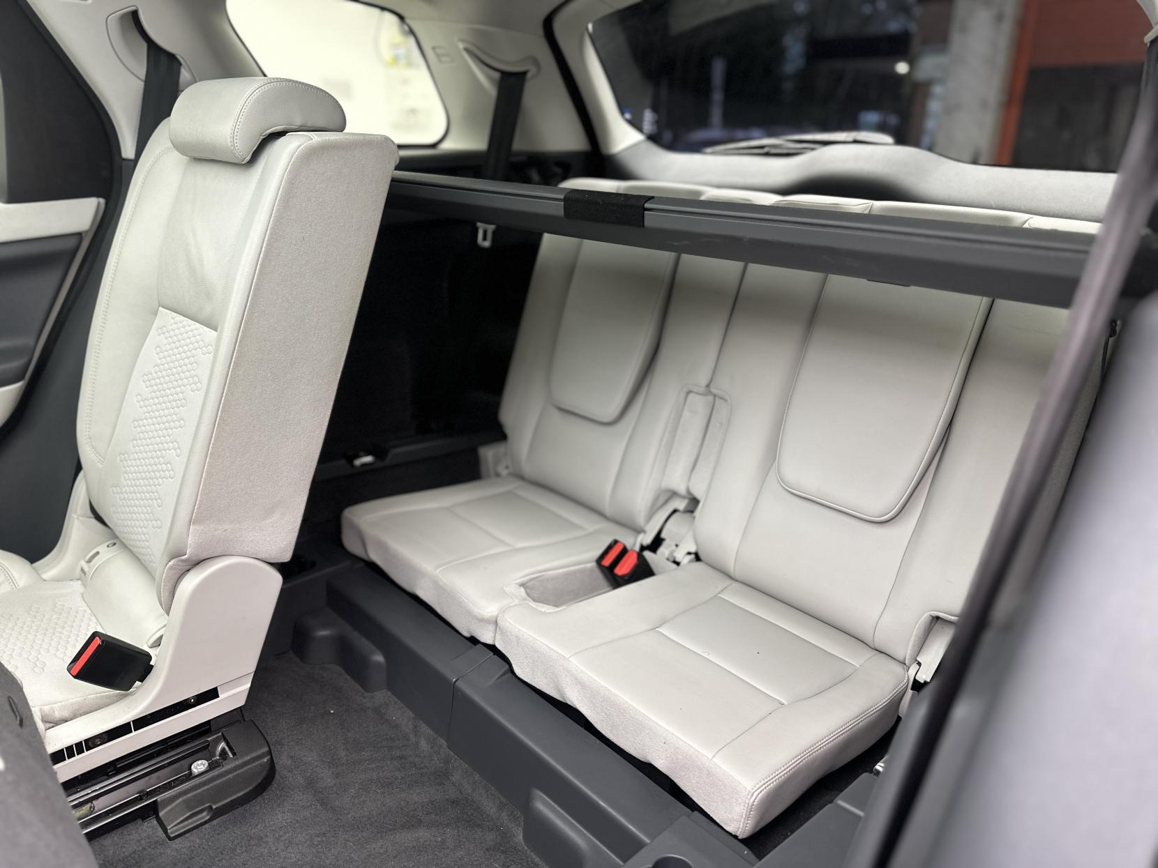 Land Rover Discovery Sport 2.0 TD4 SE Tech SUV 5dr Diesel Auto 4WD Euro 6 (s/s) (180 ps)