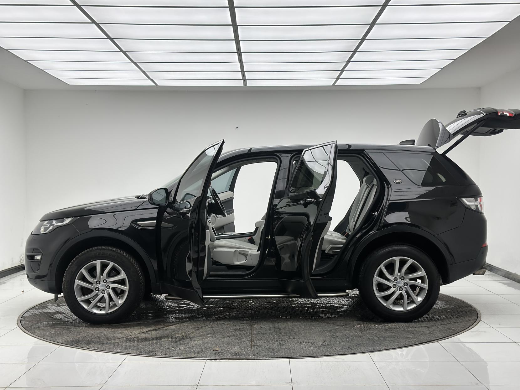 Land Rover Discovery Sport 2.0 TD4 SE Tech SUV 5dr Diesel Auto 4WD Euro 6 (s/s) (180 ps)