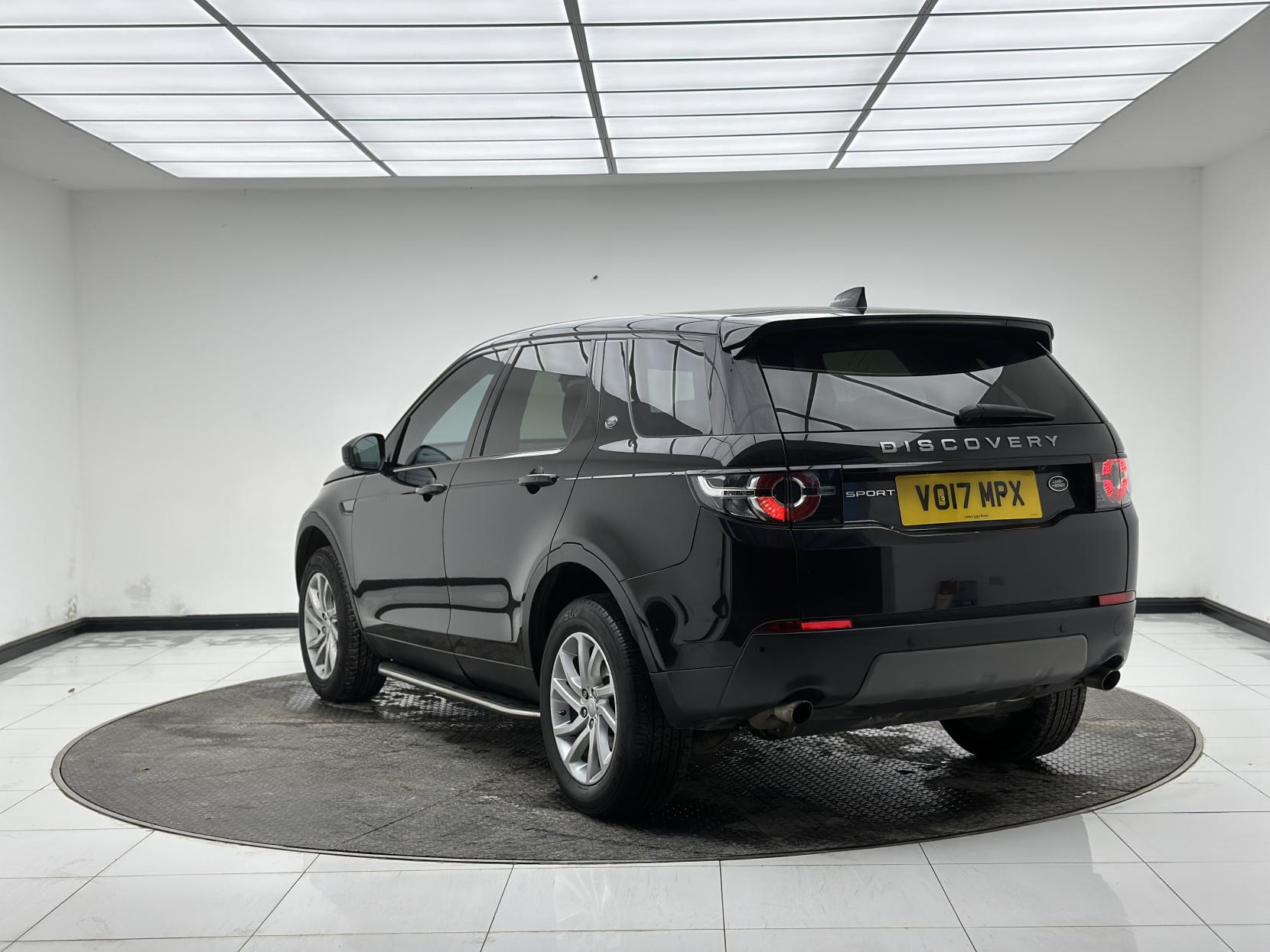 Land Rover Discovery Sport 2.0 TD4 SE Tech SUV 5dr Diesel Auto 4WD Euro 6 (s/s) (180 ps)