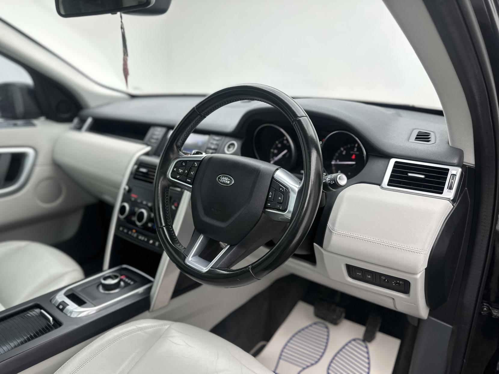 Land Rover Discovery Sport 2.0 TD4 SE Tech SUV 5dr Diesel Auto 4WD Euro 6 (s/s) (180 ps)