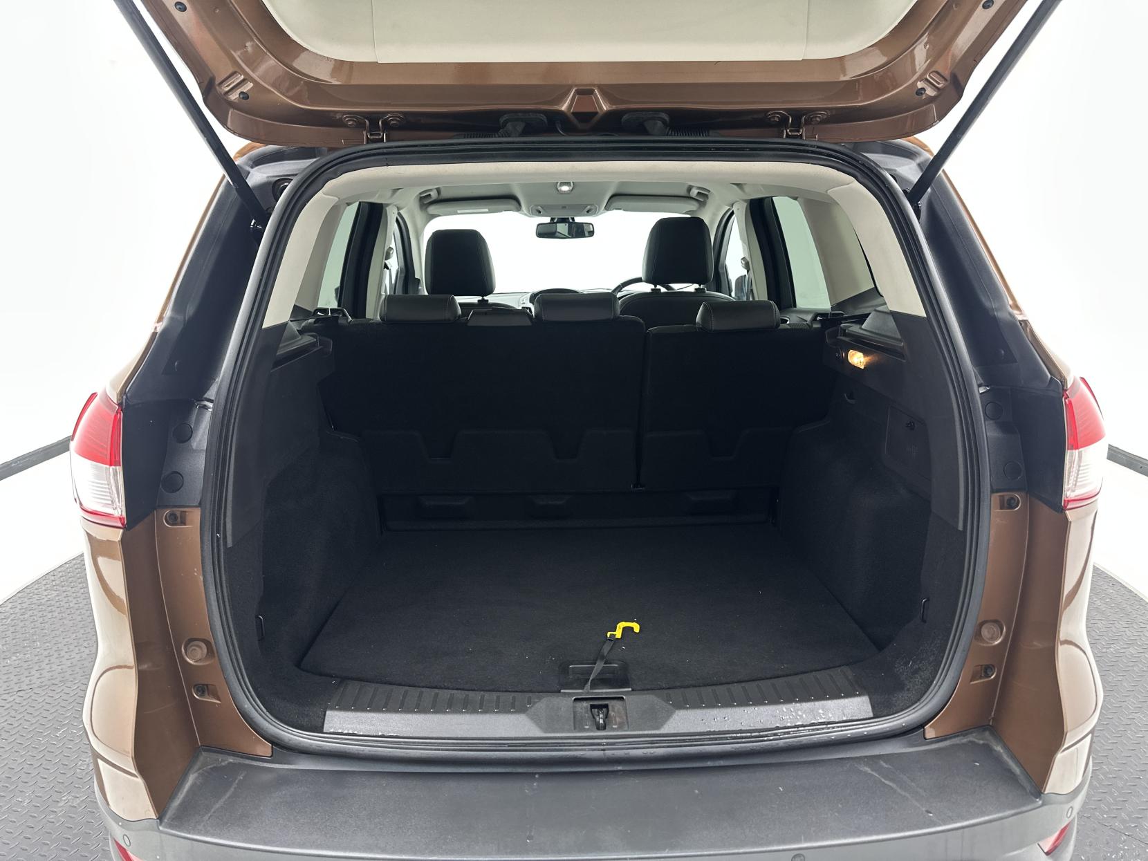 Ford Kuga 2.0 TDCi Titanium SUV 5dr Diesel Powershift AWD Euro 5 (163 ps)