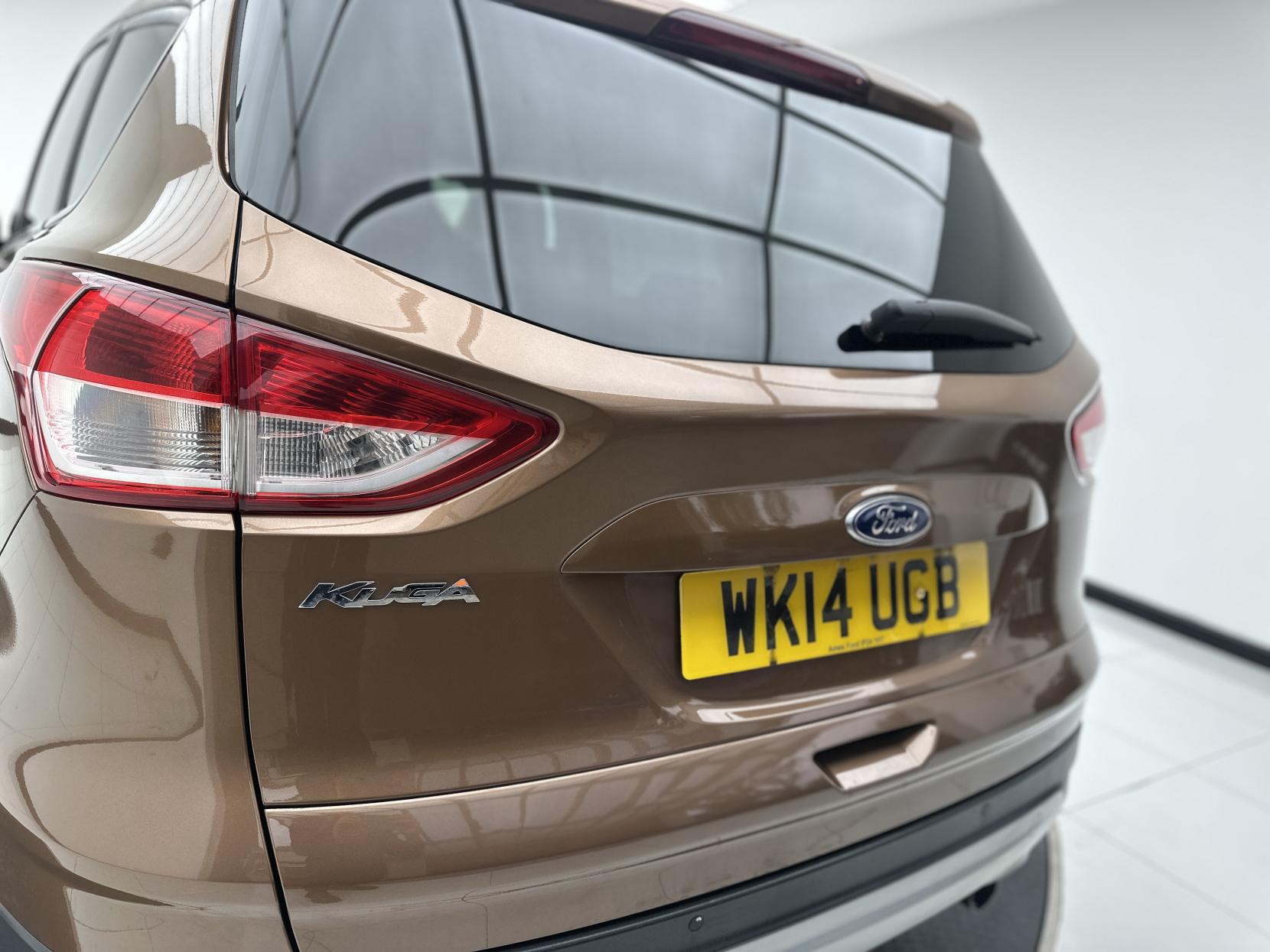 Ford Kuga 2.0 TDCi Titanium SUV 5dr Diesel Powershift AWD Euro 5 (163 ps)