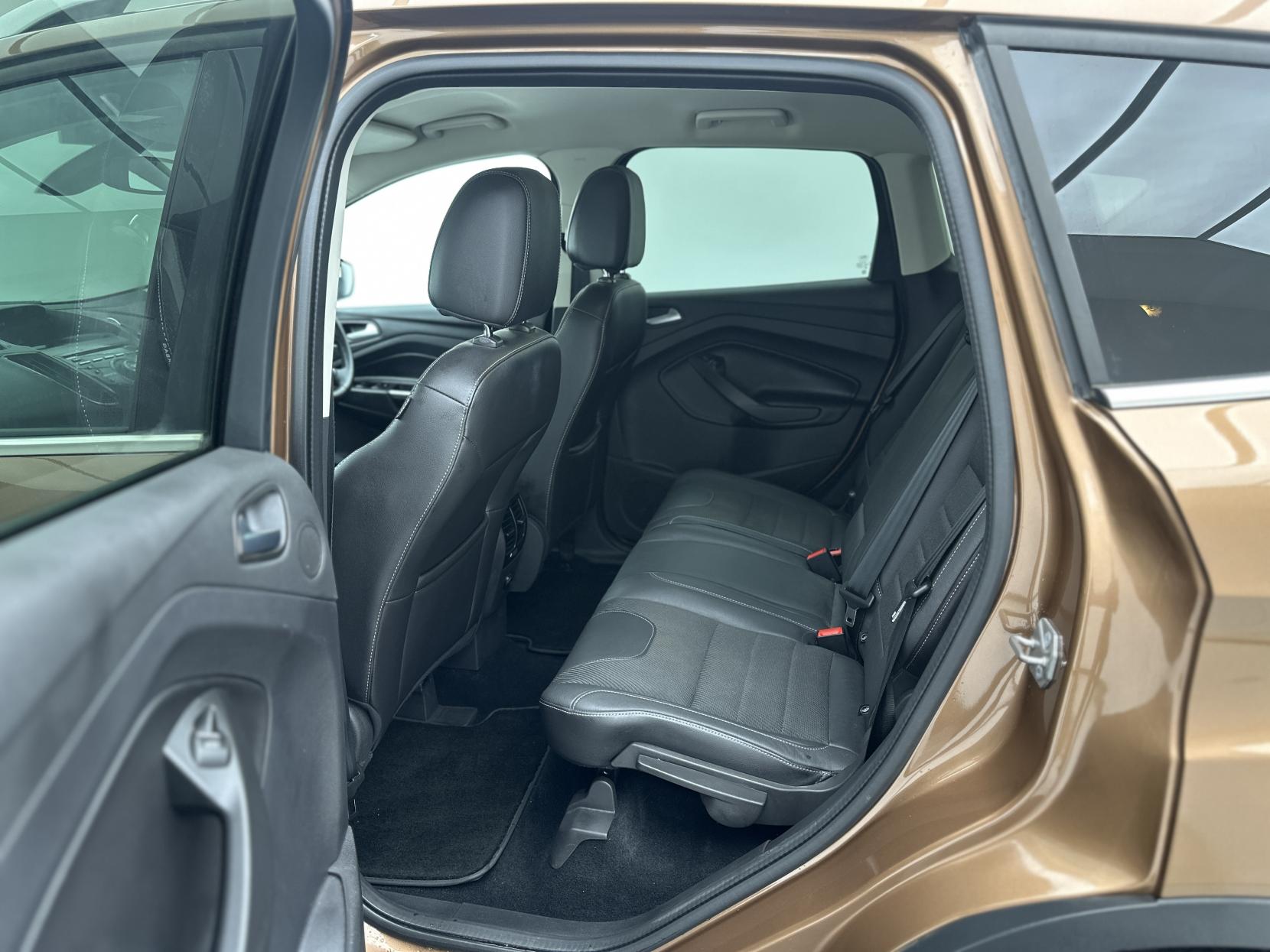 Ford Kuga 2.0 TDCi Titanium SUV 5dr Diesel Powershift AWD Euro 5 (163 ps)