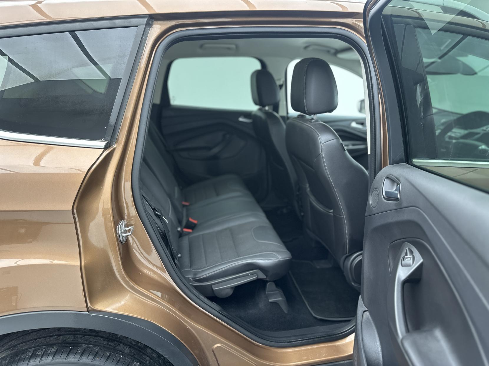Ford Kuga 2.0 TDCi Titanium SUV 5dr Diesel Powershift AWD Euro 5 (163 ps)