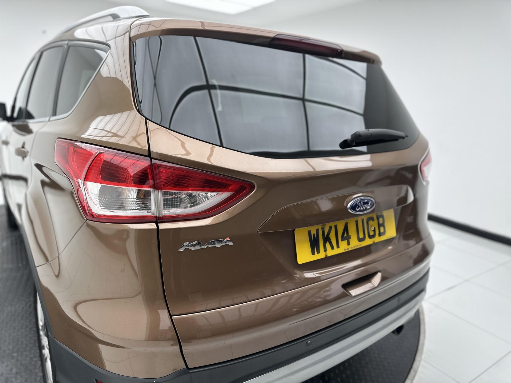 Ford Kuga 2.0 TDCi Titanium SUV 5dr Diesel Powershift AWD Euro 5 (163 ps)