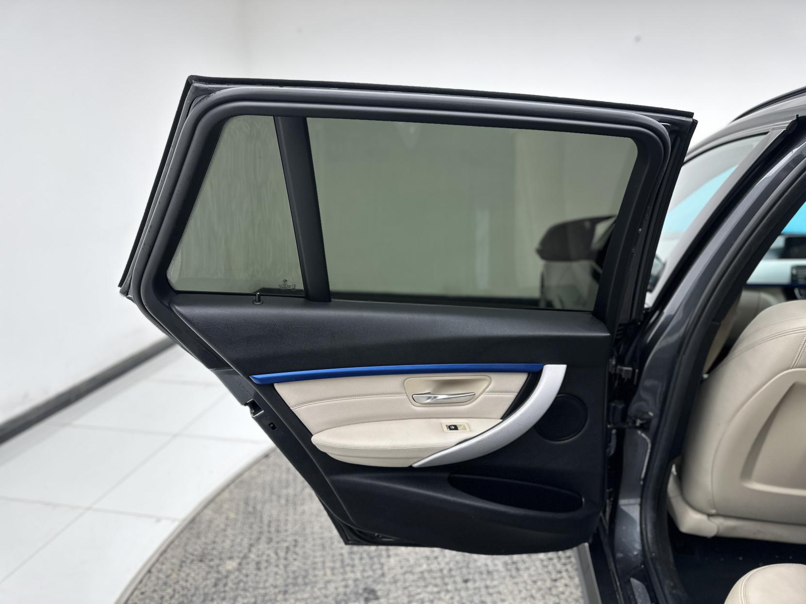 BMW 3 Series 3.0 335d M Sport Touring 5dr Diesel Auto xDrive Euro 6 (s/s) (313 ps)