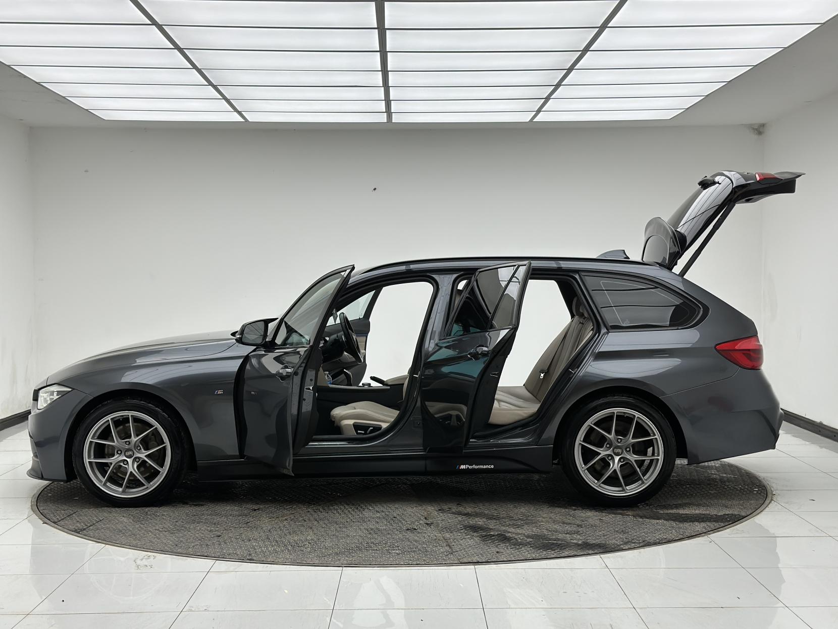 BMW 3 Series 3.0 335d M Sport Touring 5dr Diesel Auto xDrive Euro 6 (s/s) (313 ps)