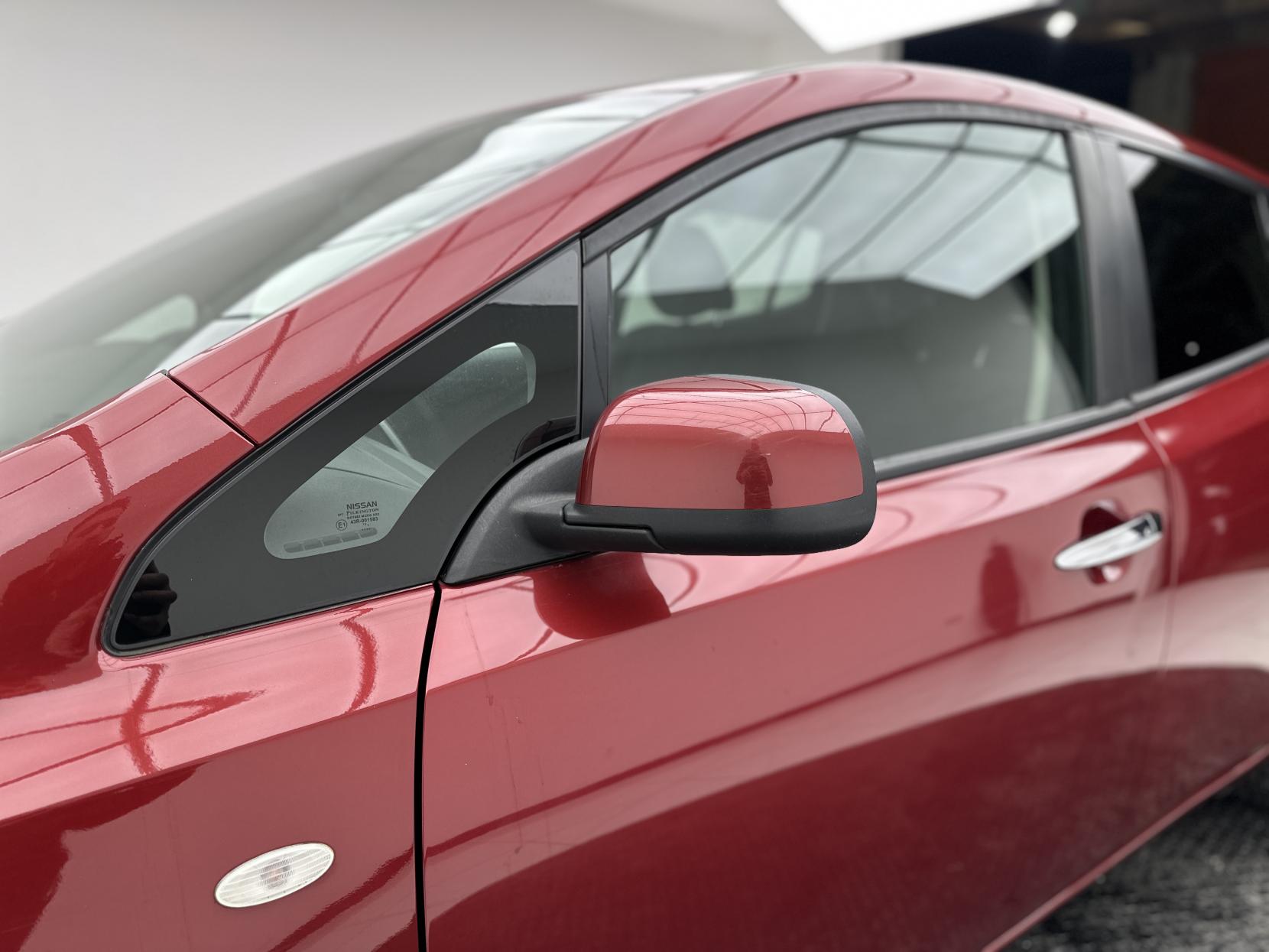 Nissan Leaf 24kWh Acenta Hatchback 5dr Electric Auto (107 bhp)