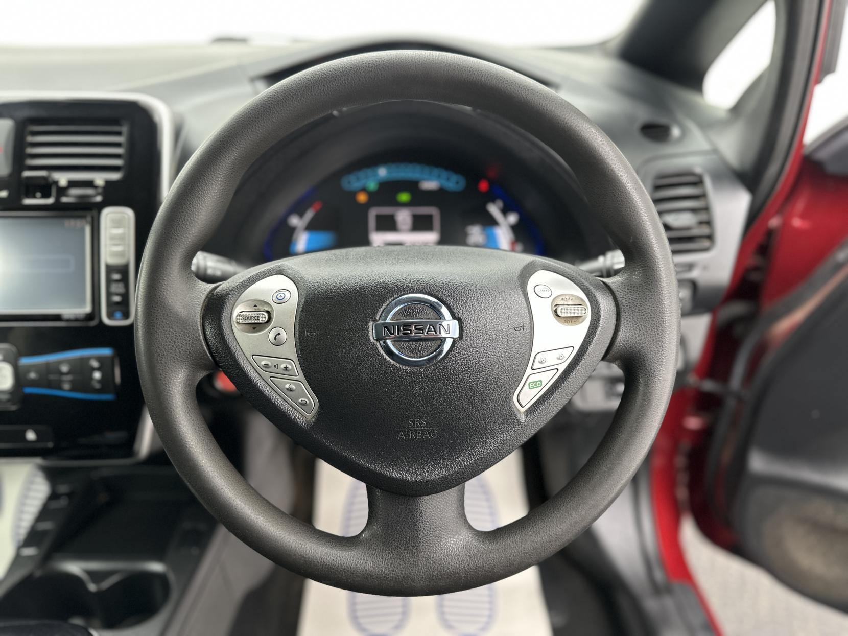 Nissan Leaf 24kWh Acenta Hatchback 5dr Electric Auto (107 bhp)