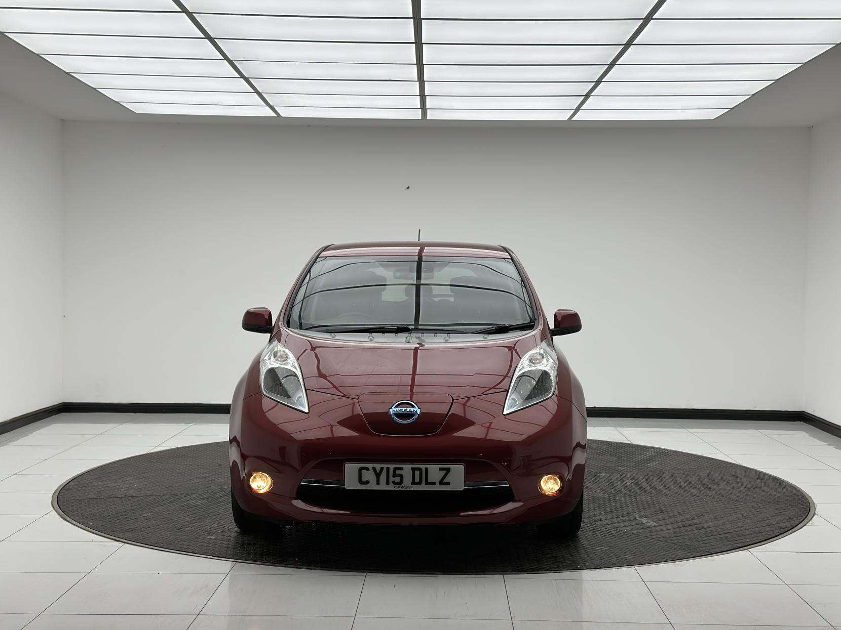 Nissan Leaf 24kWh Acenta Hatchback 5dr Electric Auto (107 bhp)