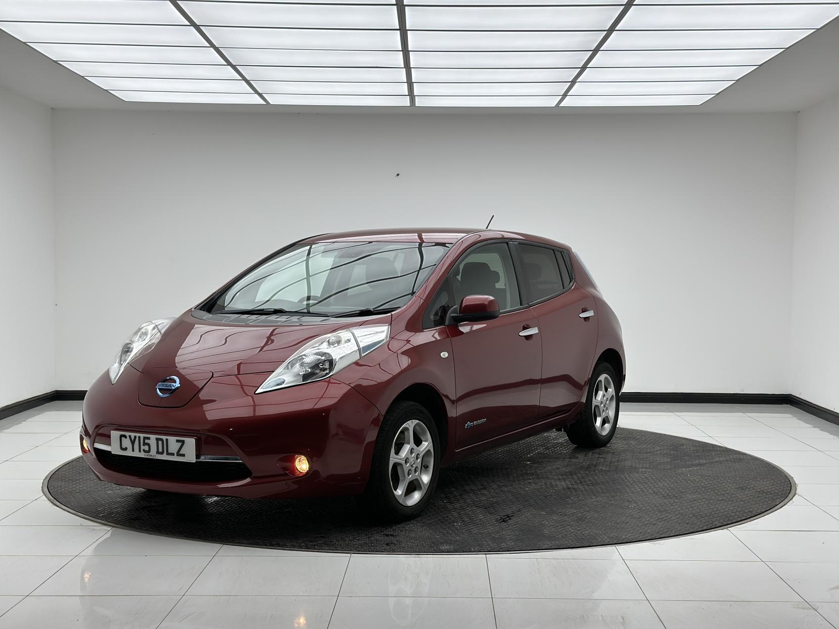 Nissan Leaf 24kWh Acenta Hatchback 5dr Electric Auto (107 bhp)