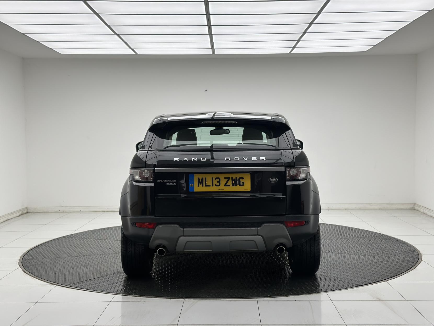 Land Rover Range Rover Evoque 2.2 SD4 Pure SUV 5dr Diesel Manual 4WD Euro 5 (s/s) (190 ps)