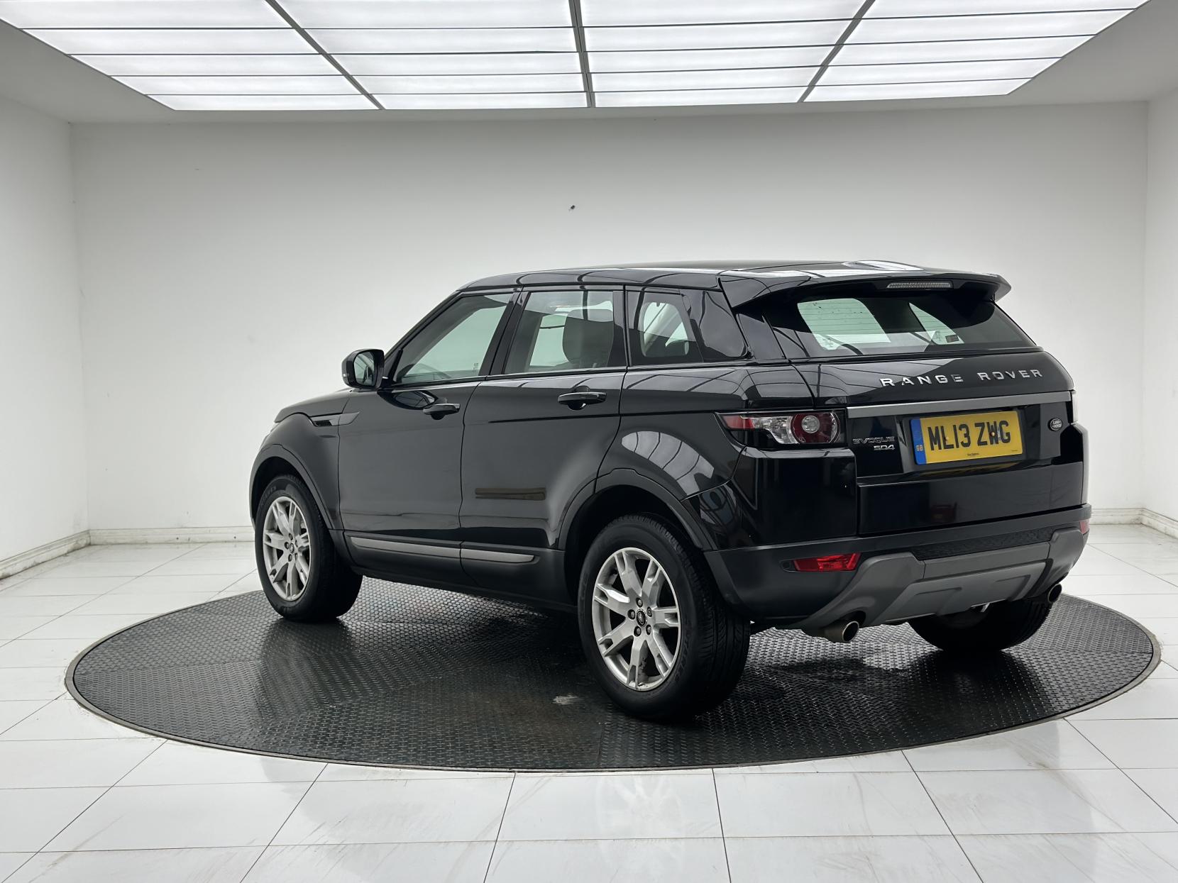 Land Rover Range Rover Evoque 2.2 SD4 Pure SUV 5dr Diesel Manual 4WD Euro 5 (s/s) (190 ps)