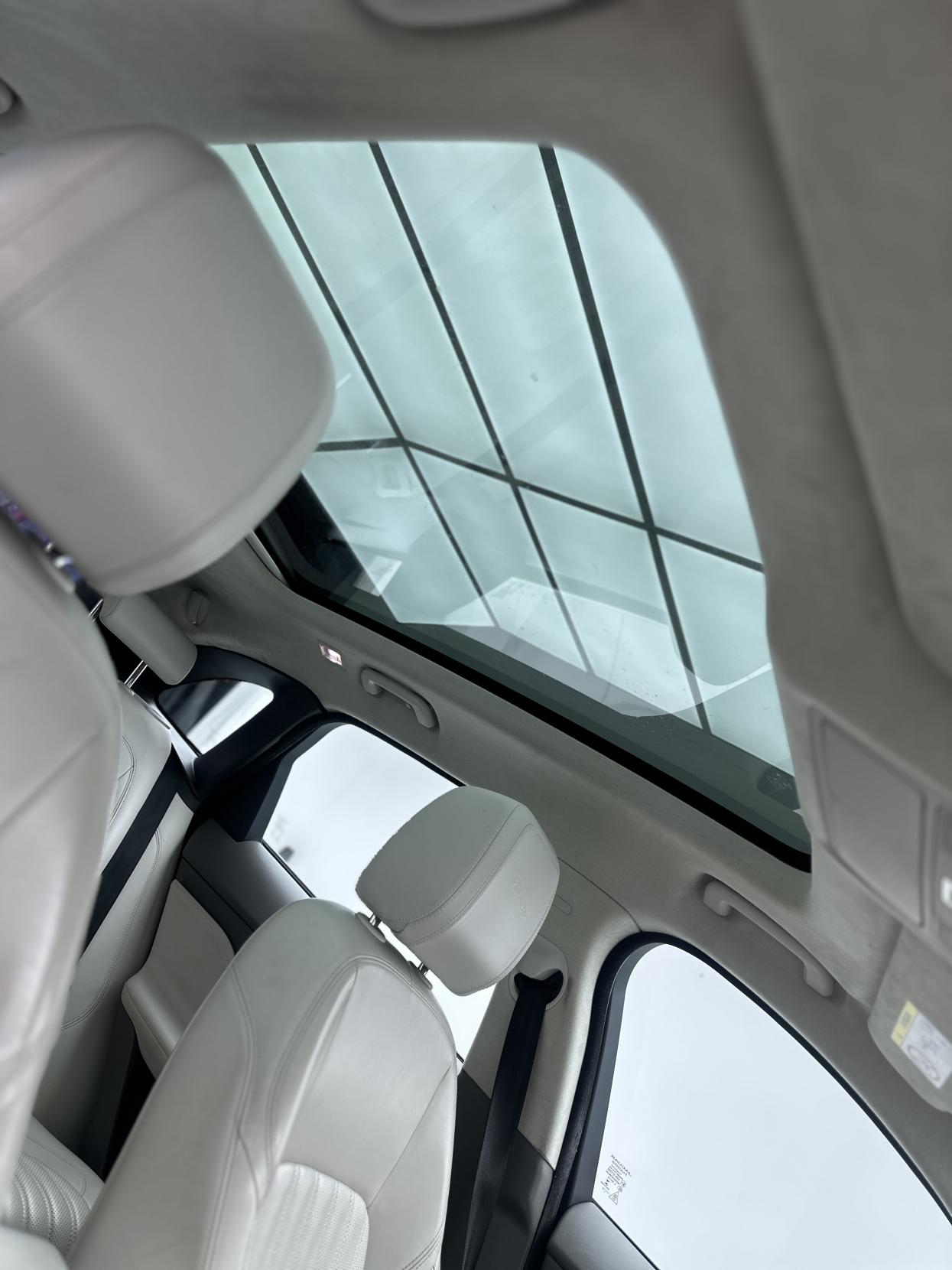 Jaguar F-PACE 2.0 D180 Portfolio SUV 5dr Diesel Auto AWD Euro 6 (s/s) (180 ps)