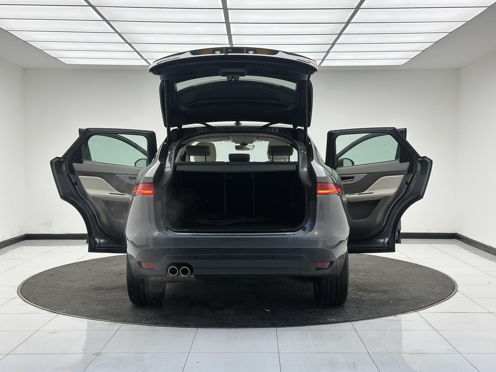 Jaguar F-PACE 2.0 D180 Portfolio SUV 5dr Diesel Auto AWD Euro 6 (s/s) (180 ps)