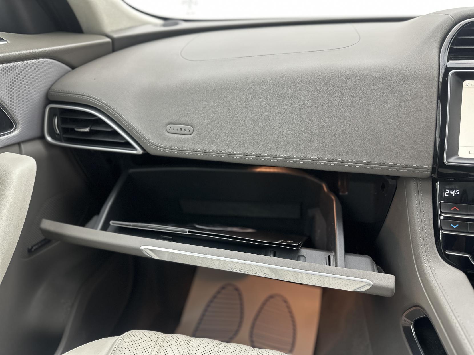 Jaguar F-PACE 2.0 D180 Portfolio SUV 5dr Diesel Auto AWD Euro 6 (s/s) (180 ps)