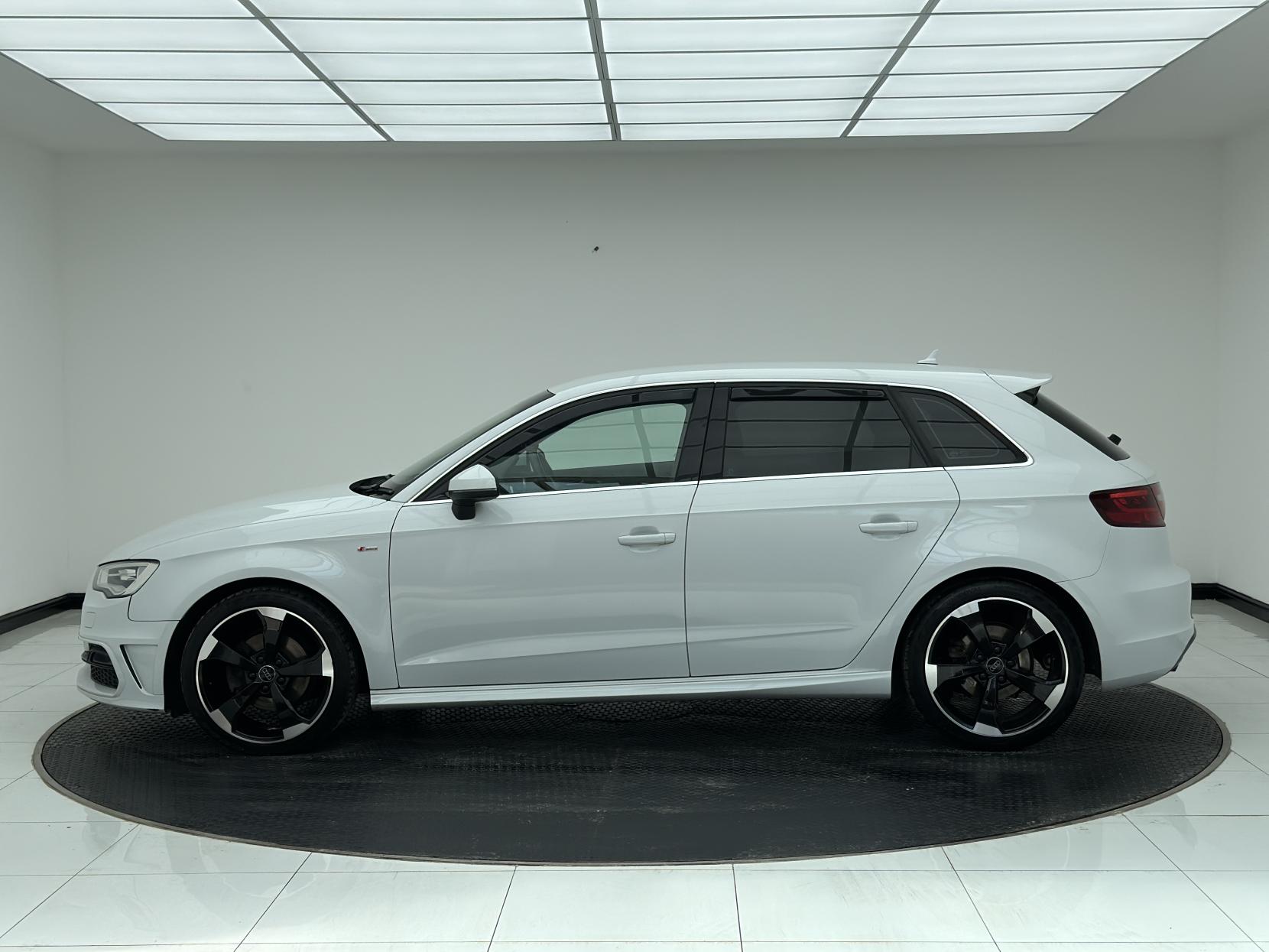 Audi A3 2.0 TDI S line Sportback 5dr Diesel Manual Euro 5 (s/s) (150 ps)