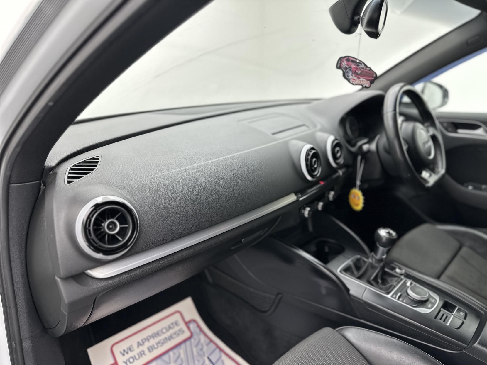 Audi A3 2.0 TDI S line Sportback 5dr Diesel Manual Euro 5 (s/s) (150 ps)