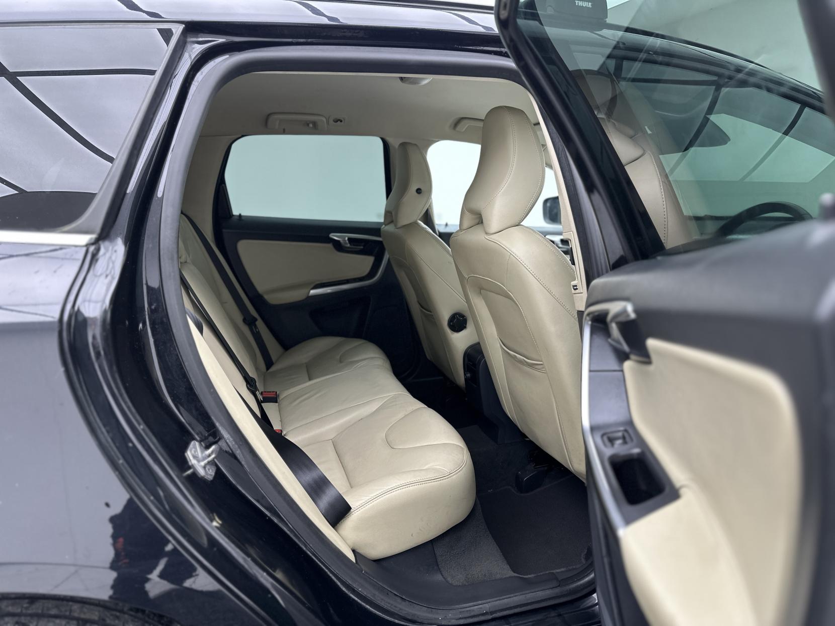 Volvo XC60 2.0 D4 SE Nav SUV 5dr Diesel Geartronic Euro 6 (s/s) (181 ps)