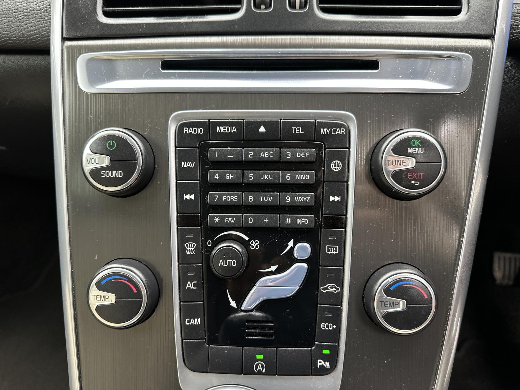 Volvo XC60 2.0 D4 SE Nav SUV 5dr Diesel Geartronic Euro 6 (s/s) (181 ps)