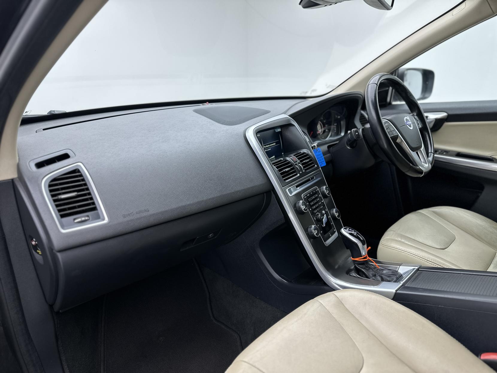 Volvo XC60 2.0 D4 SE Nav SUV 5dr Diesel Geartronic Euro 6 (s/s) (181 ps)