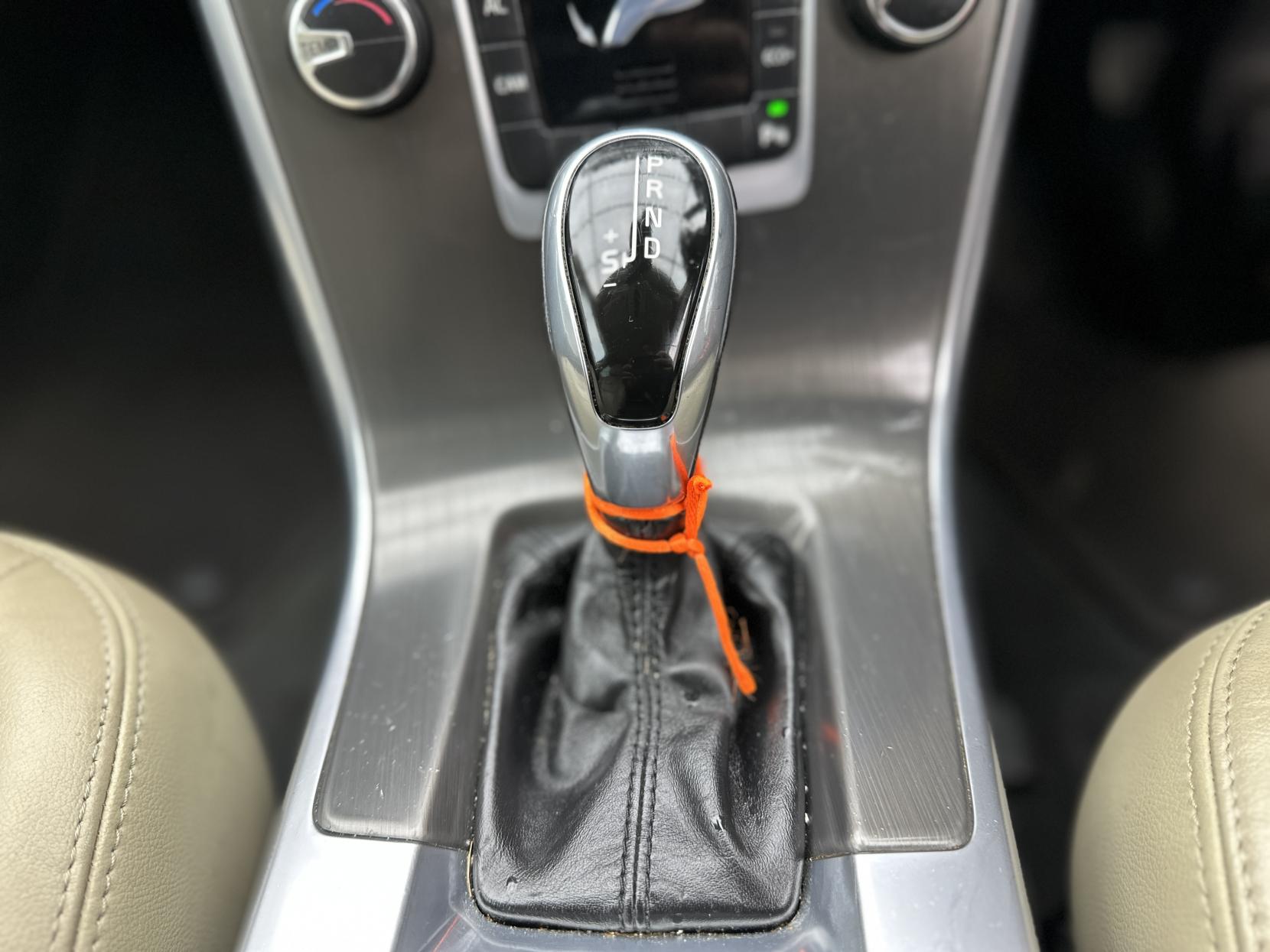 Volvo XC60 2.0 D4 SE Nav SUV 5dr Diesel Geartronic Euro 6 (s/s) (181 ps)