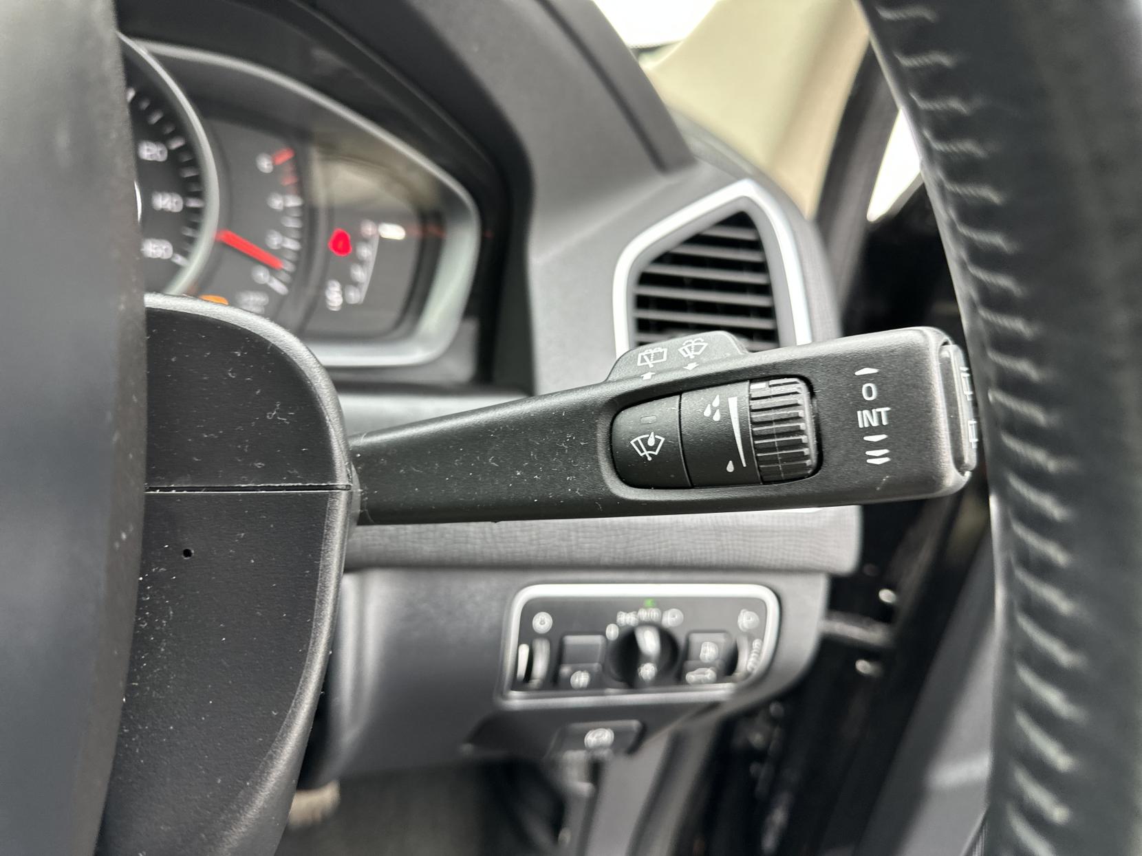 Volvo XC60 2.0 D4 SE Nav SUV 5dr Diesel Geartronic Euro 6 (s/s) (181 ps)