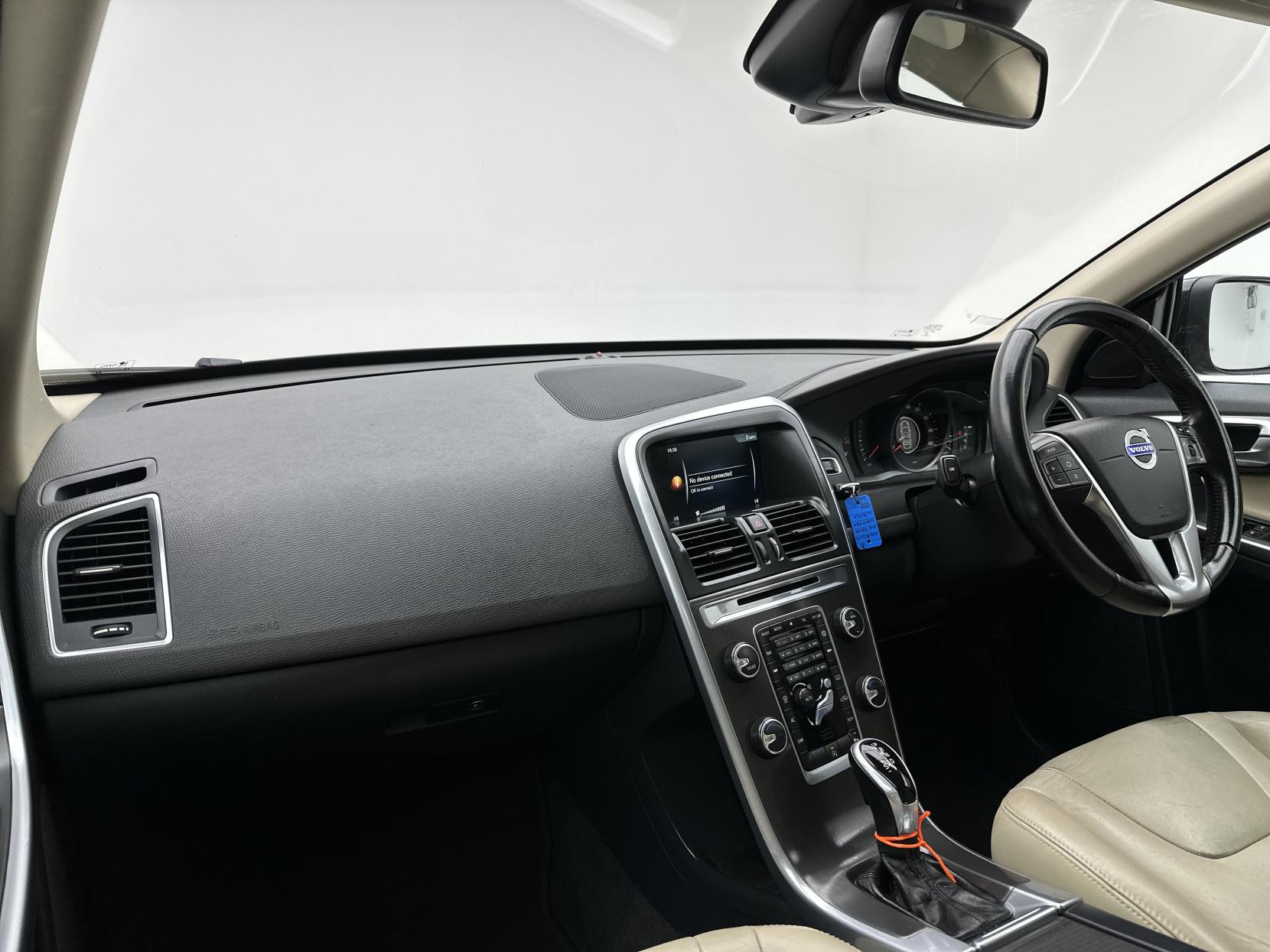 Volvo XC60 2.0 D4 SE Nav SUV 5dr Diesel Geartronic Euro 6 (s/s) (181 ps)