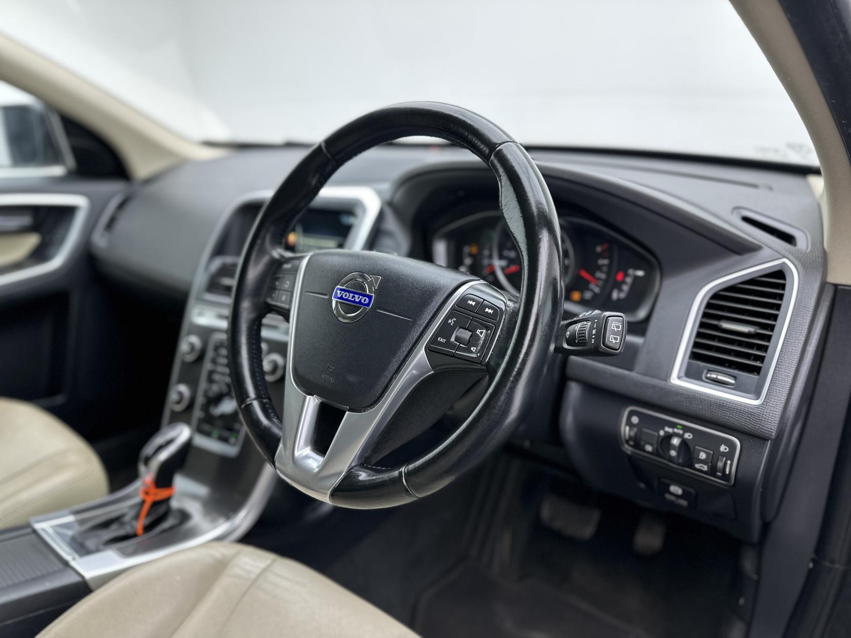 Volvo XC60 2.0 D4 SE Nav SUV 5dr Diesel Geartronic Euro 6 (s/s) (181 ps)