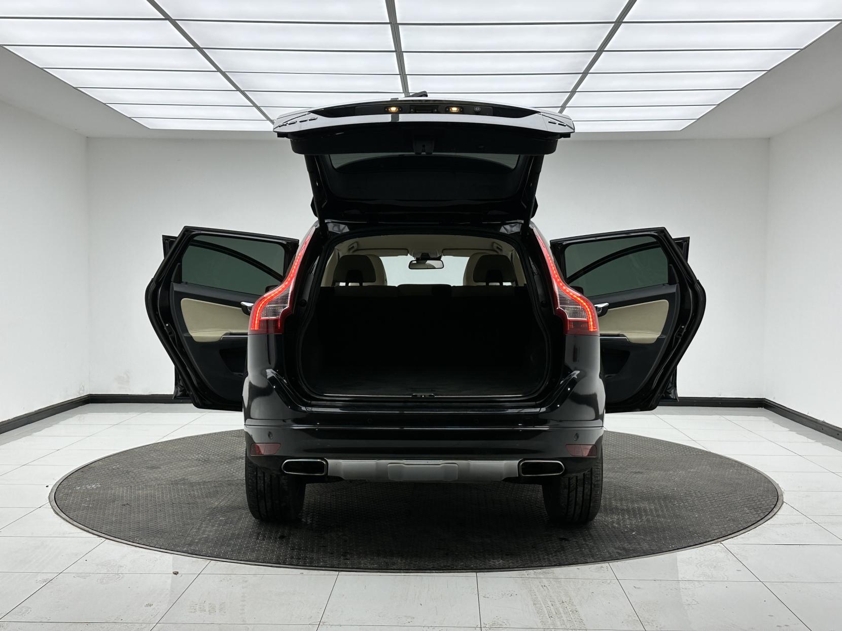 Volvo XC60 2.0 D4 SE Nav SUV 5dr Diesel Geartronic Euro 6 (s/s) (181 ps)