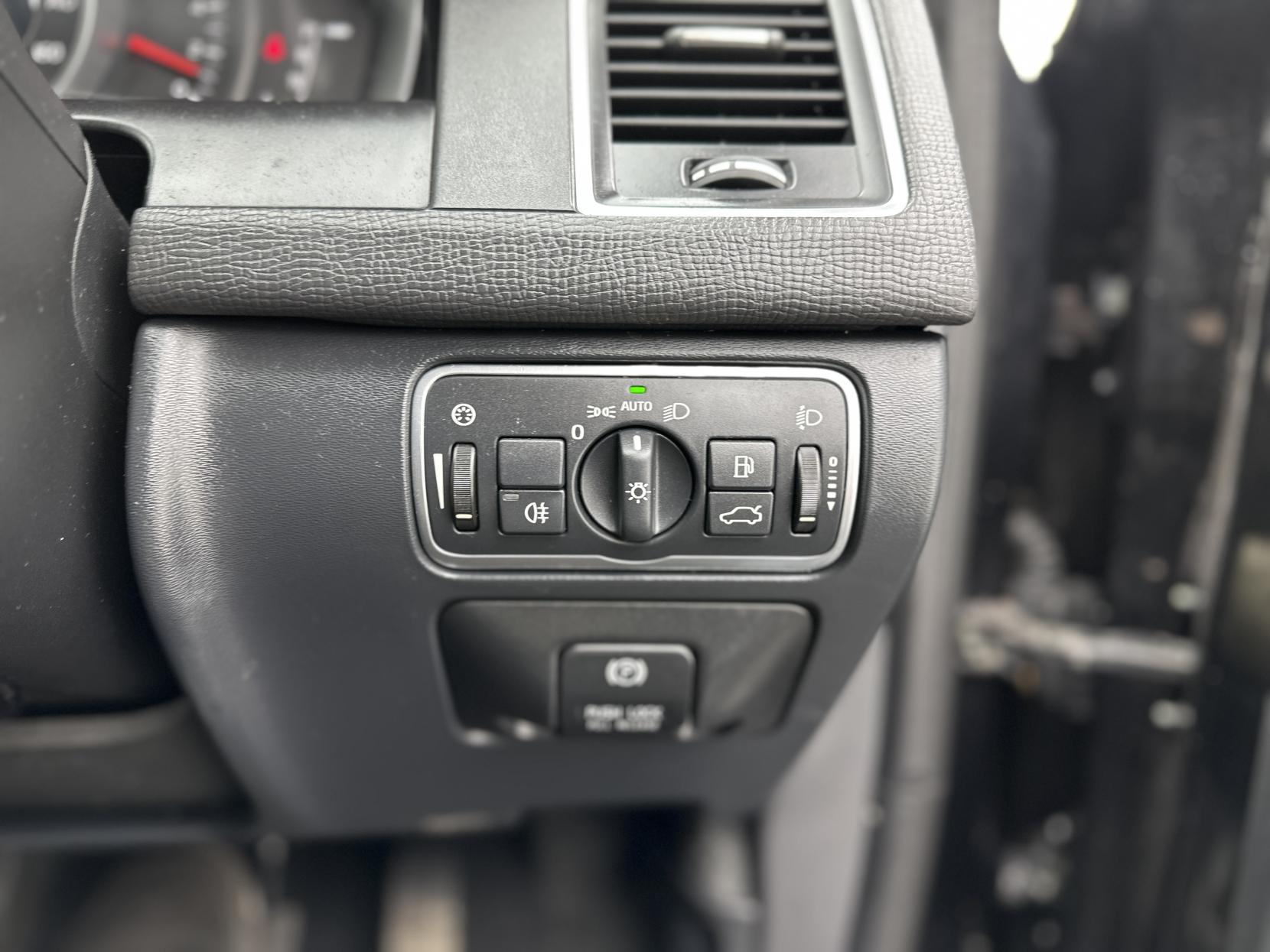 Volvo XC60 2.0 D4 SE Nav SUV 5dr Diesel Geartronic Euro 6 (s/s) (181 ps)