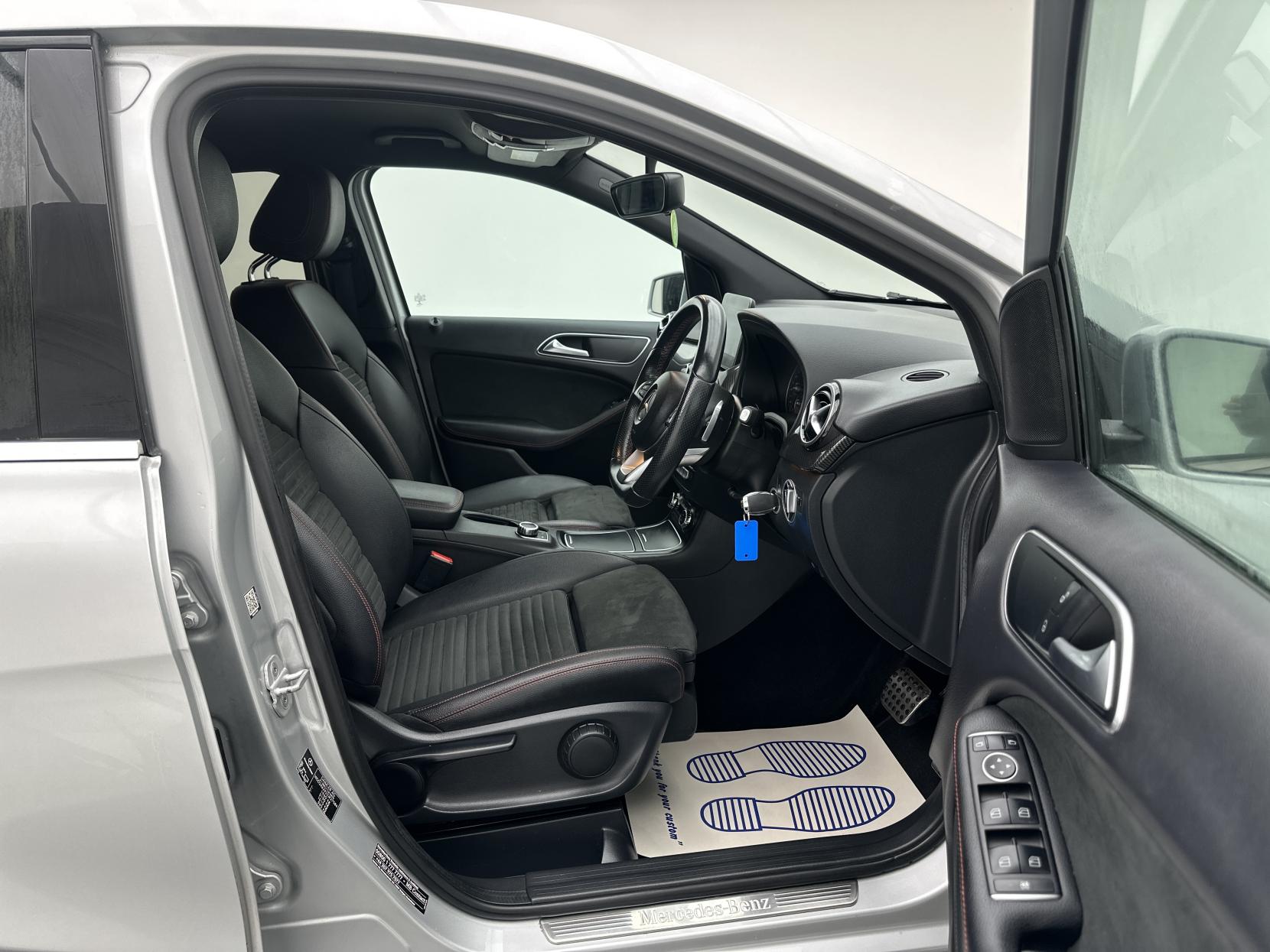 Mercedes-Benz B Class 1.6 B180 AMG Line MPV 5dr Petrol 7G-DCT Euro 6 (s/s) (122 ps)