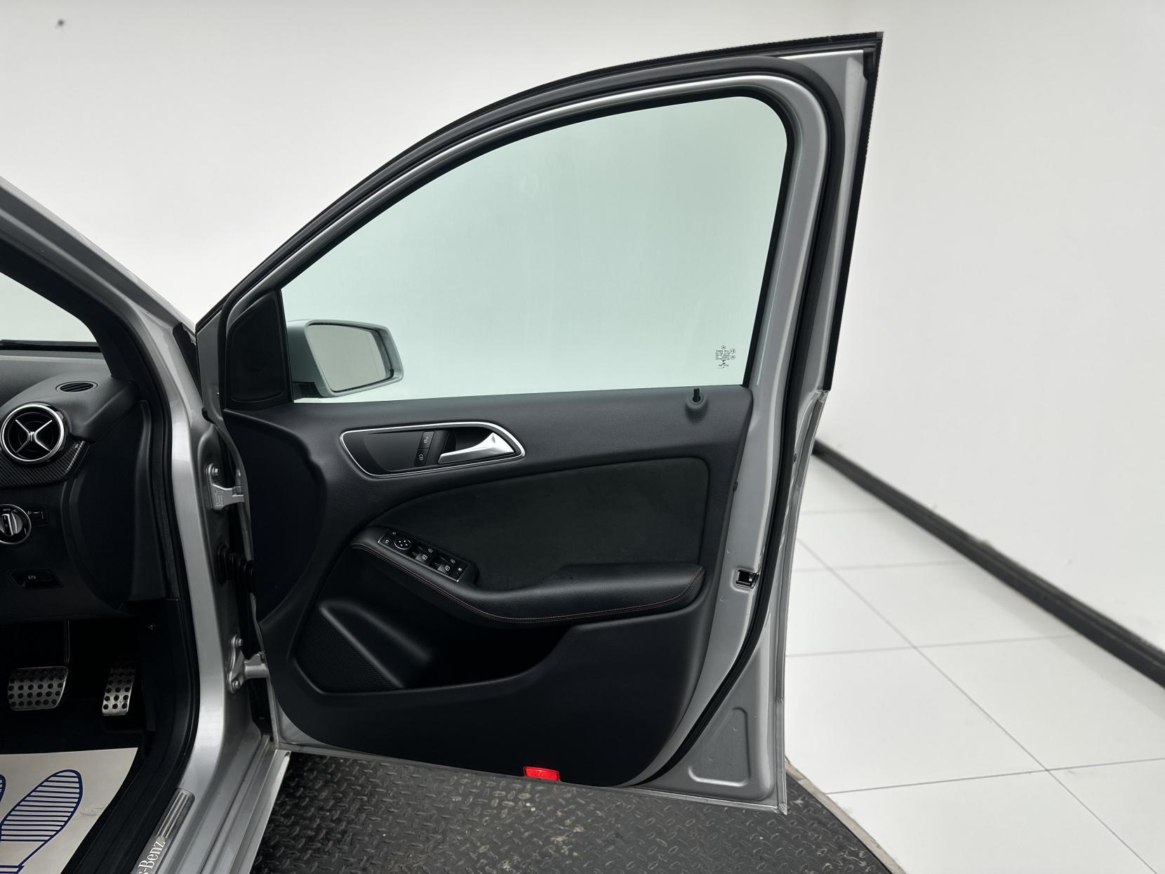 Mercedes-Benz B Class 1.6 B180 AMG Line MPV 5dr Petrol 7G-DCT Euro 6 (s/s) (122 ps)