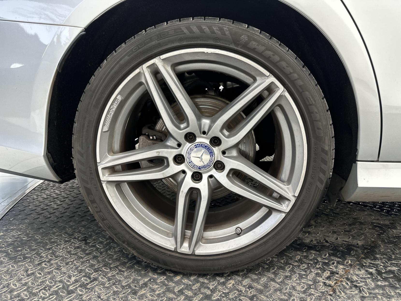 Mercedes-Benz E Class 2.0 E220d AMG Line (Premium) Saloon 4dr Diesel G-Tronic+ Euro 6 (s/s) (194 ps)