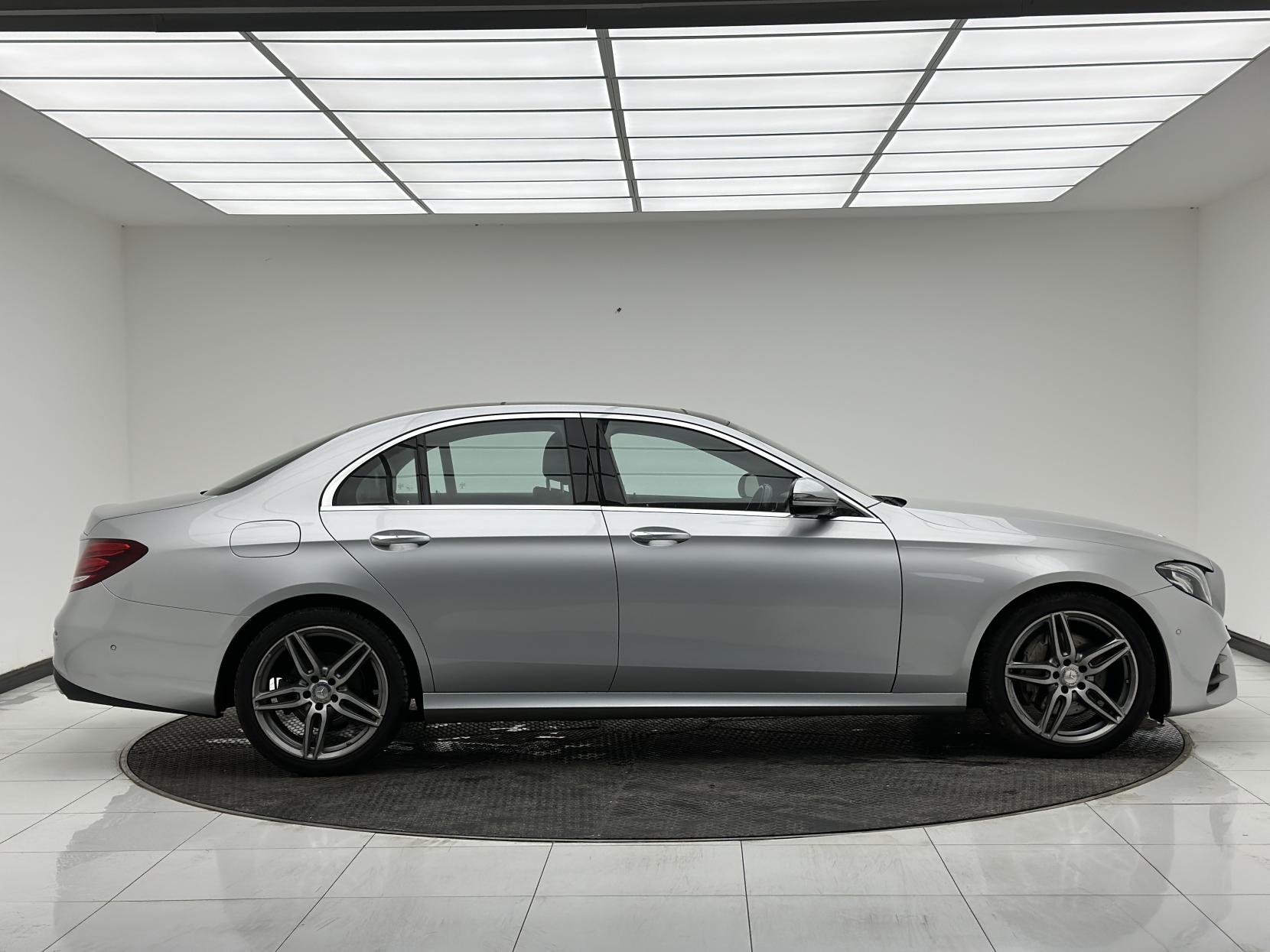 Mercedes-Benz E Class 2.0 E220d AMG Line (Premium) Saloon 4dr Diesel G-Tronic+ Euro 6 (s/s) (194 ps)