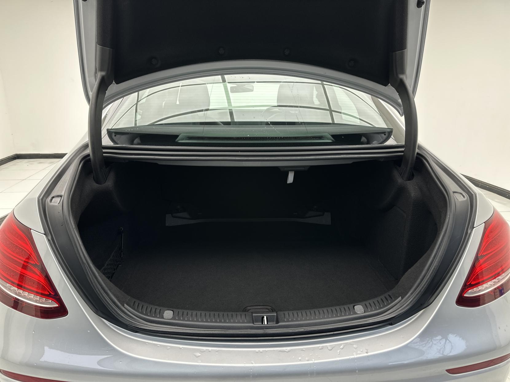 Mercedes-Benz E Class 2.0 E220d AMG Line (Premium) Saloon 4dr Diesel G-Tronic+ Euro 6 (s/s) (194 ps)