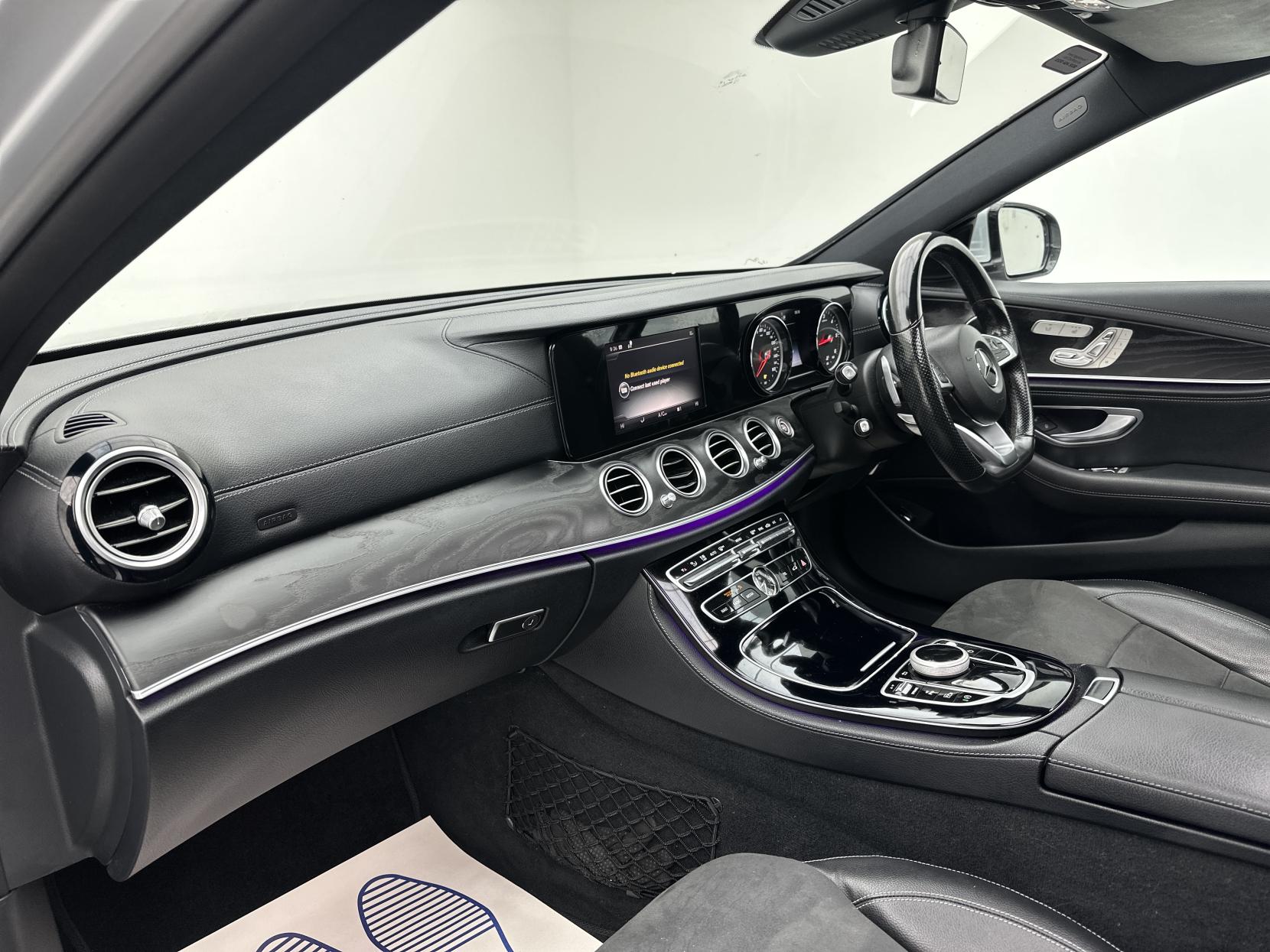 Mercedes-Benz E Class 2.0 E220d AMG Line (Premium) Saloon 4dr Diesel G-Tronic+ Euro 6 (s/s) (194 ps)