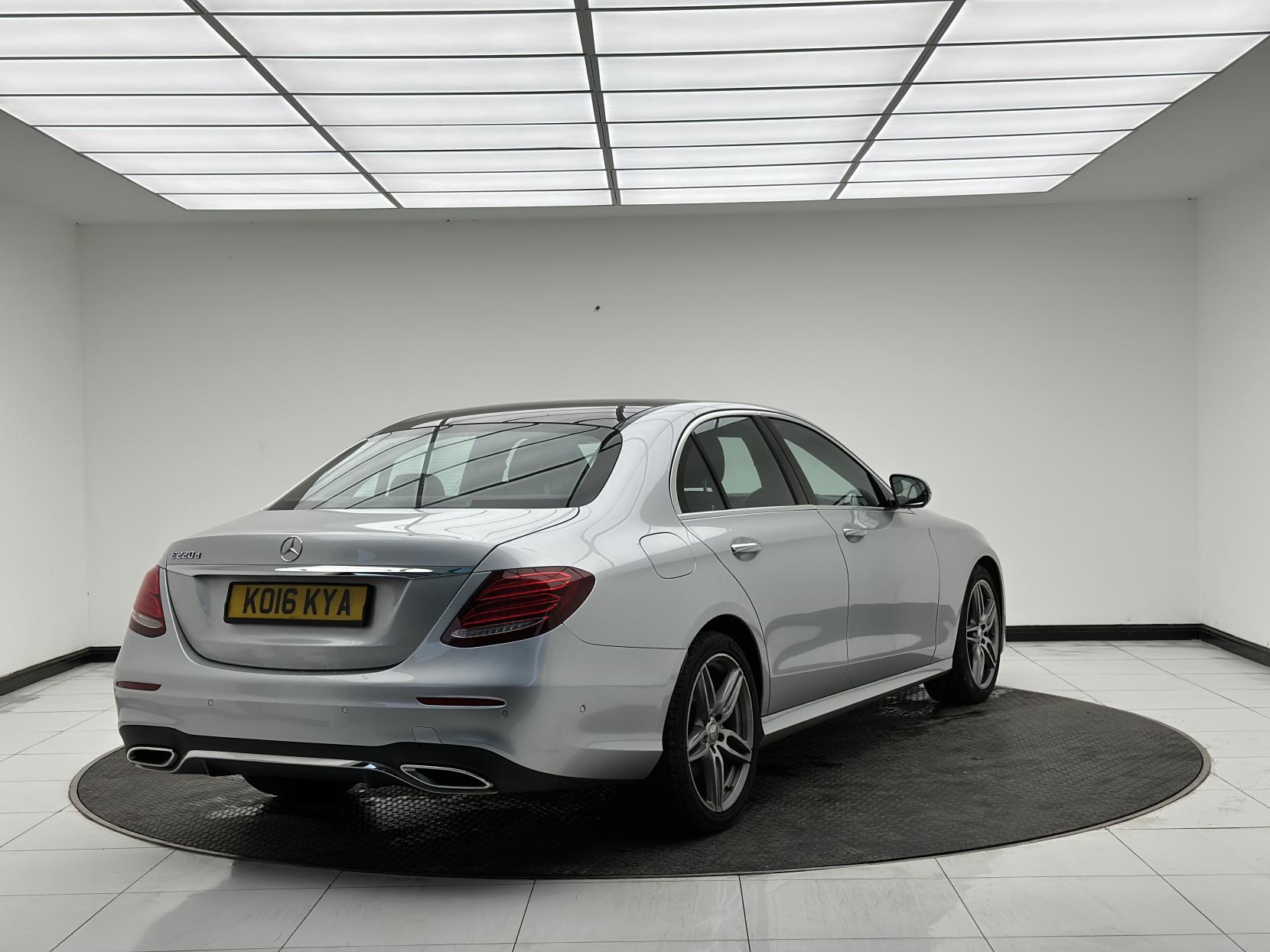 Mercedes-Benz E Class 2.0 E220d AMG Line (Premium) Saloon 4dr Diesel G-Tronic+ Euro 6 (s/s) (194 ps)