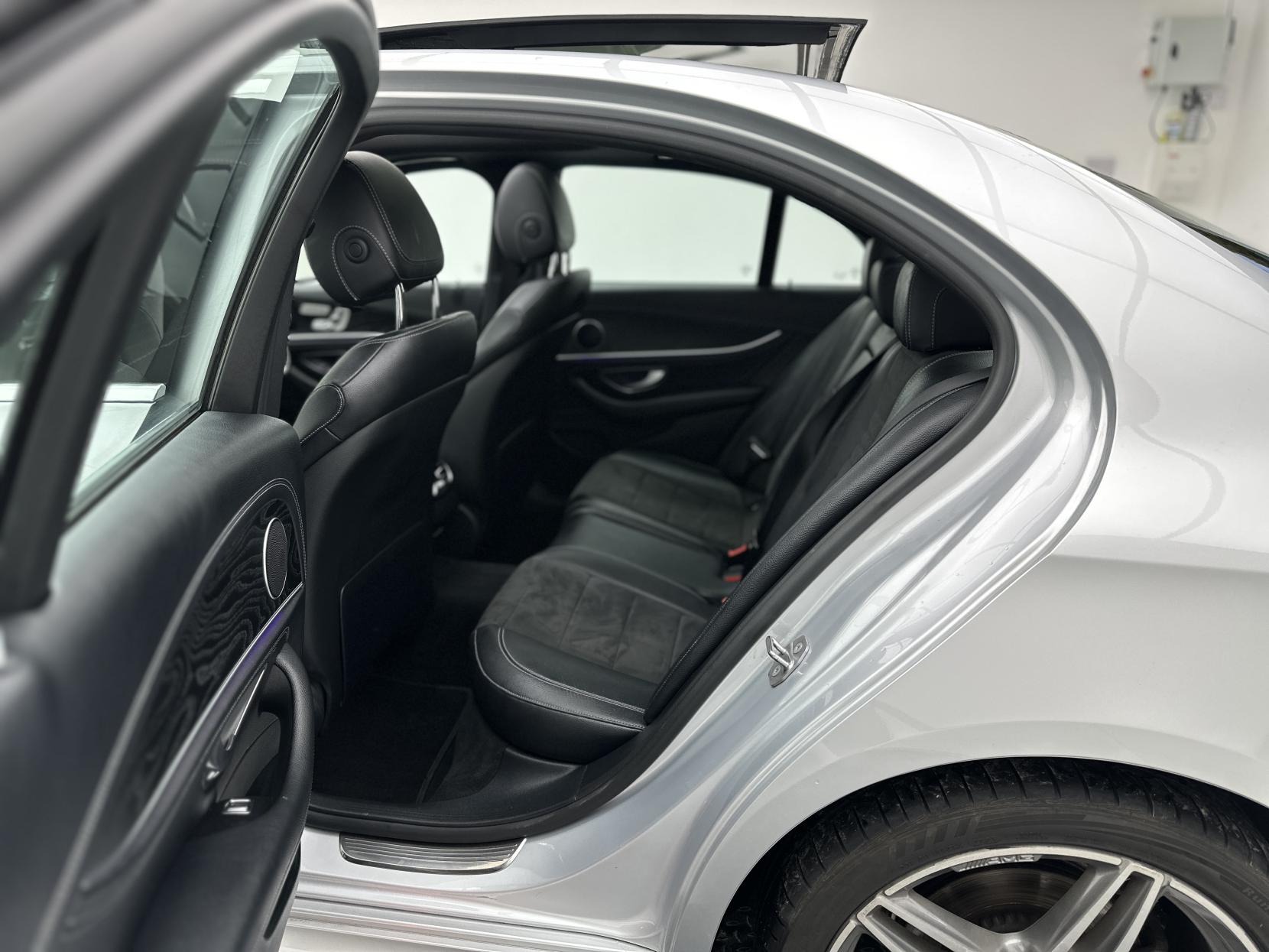 Mercedes-Benz E Class 2.0 E220d AMG Line (Premium) Saloon 4dr Diesel G-Tronic+ Euro 6 (s/s) (194 ps)