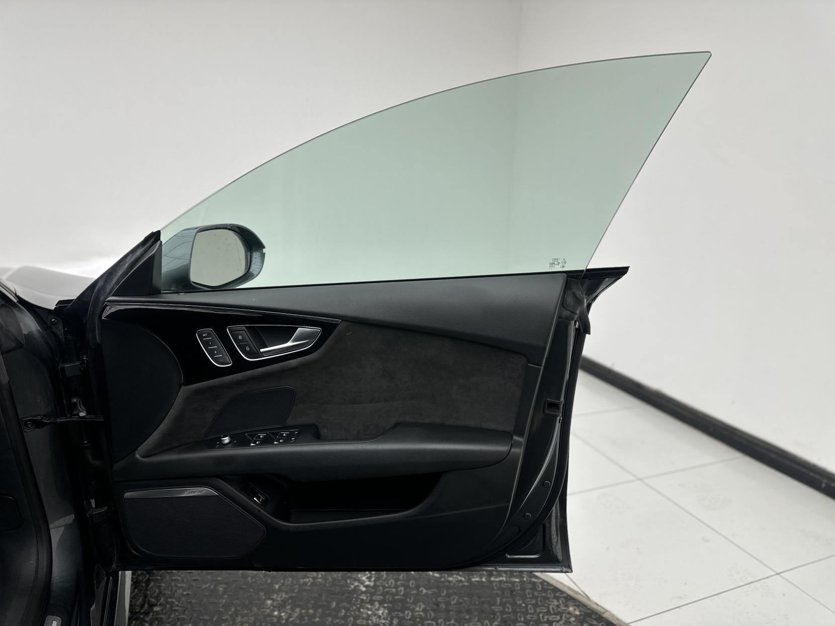 Audi A7 3.0 TDI V6 Black Edition Sportback 5dr Diesel S Tronic quattro Euro 6 (s/s) (272 ps)