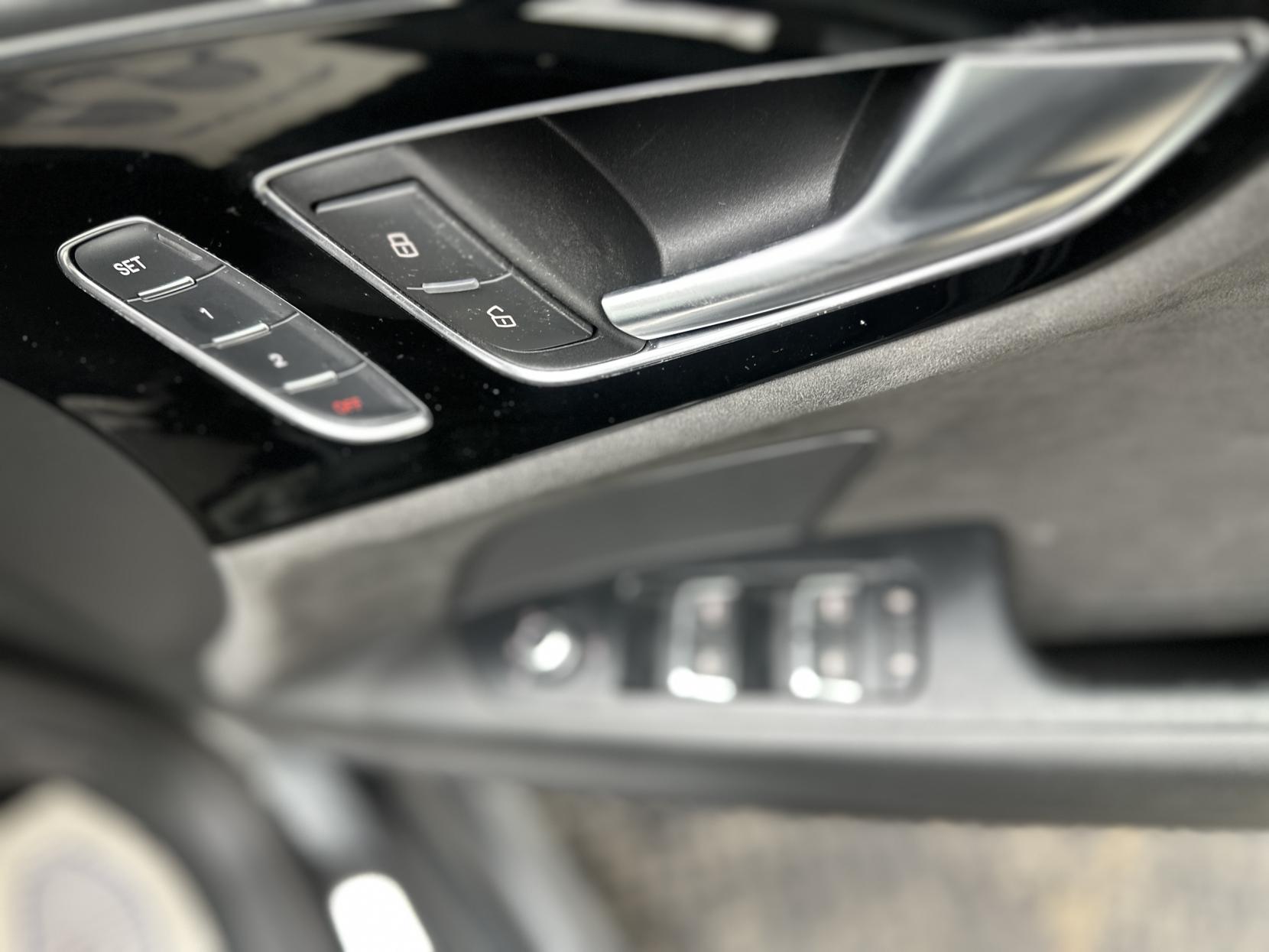 Audi A7 3.0 TDI V6 Black Edition Sportback 5dr Diesel S Tronic quattro Euro 6 (s/s) (272 ps)