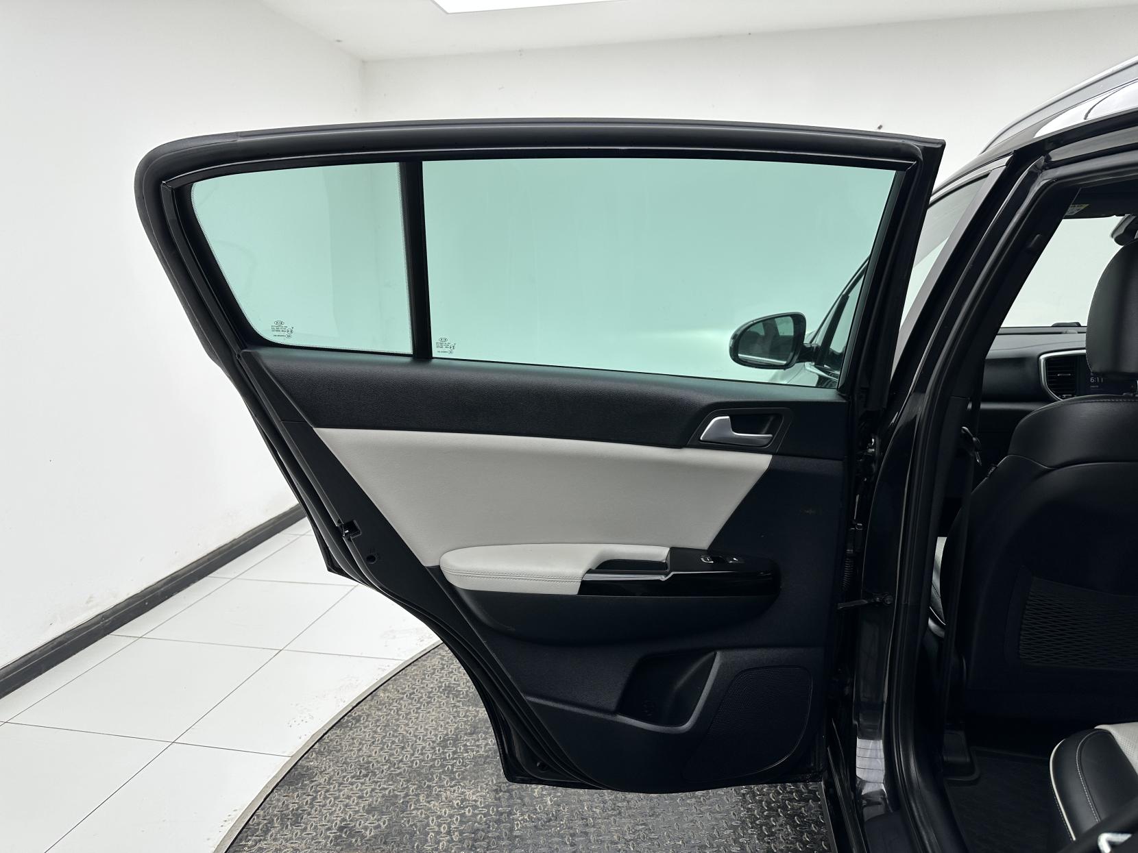 Kia Sportage 1.6 CRDi MHEV GT-Line SUV 5dr Diesel Hybrid DCT AWD Euro 6 (s/s) (134 bhp)