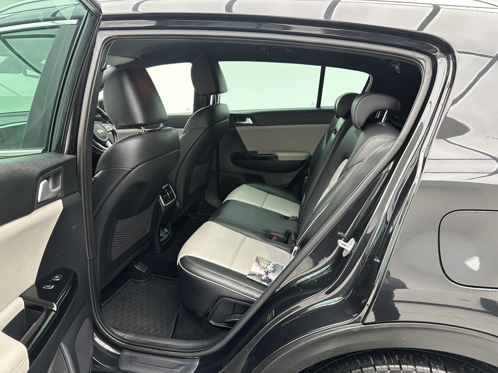 Kia Sportage 1.6 CRDi MHEV GT-Line SUV 5dr Diesel Hybrid DCT AWD Euro 6 (s/s) (134 bhp)