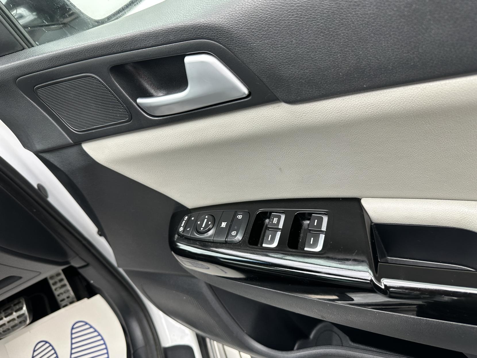 Kia Sportage 1.6 T-GDi GT-Line S SUV 5dr Petrol DCT AWD Euro 6 (174 bhp)